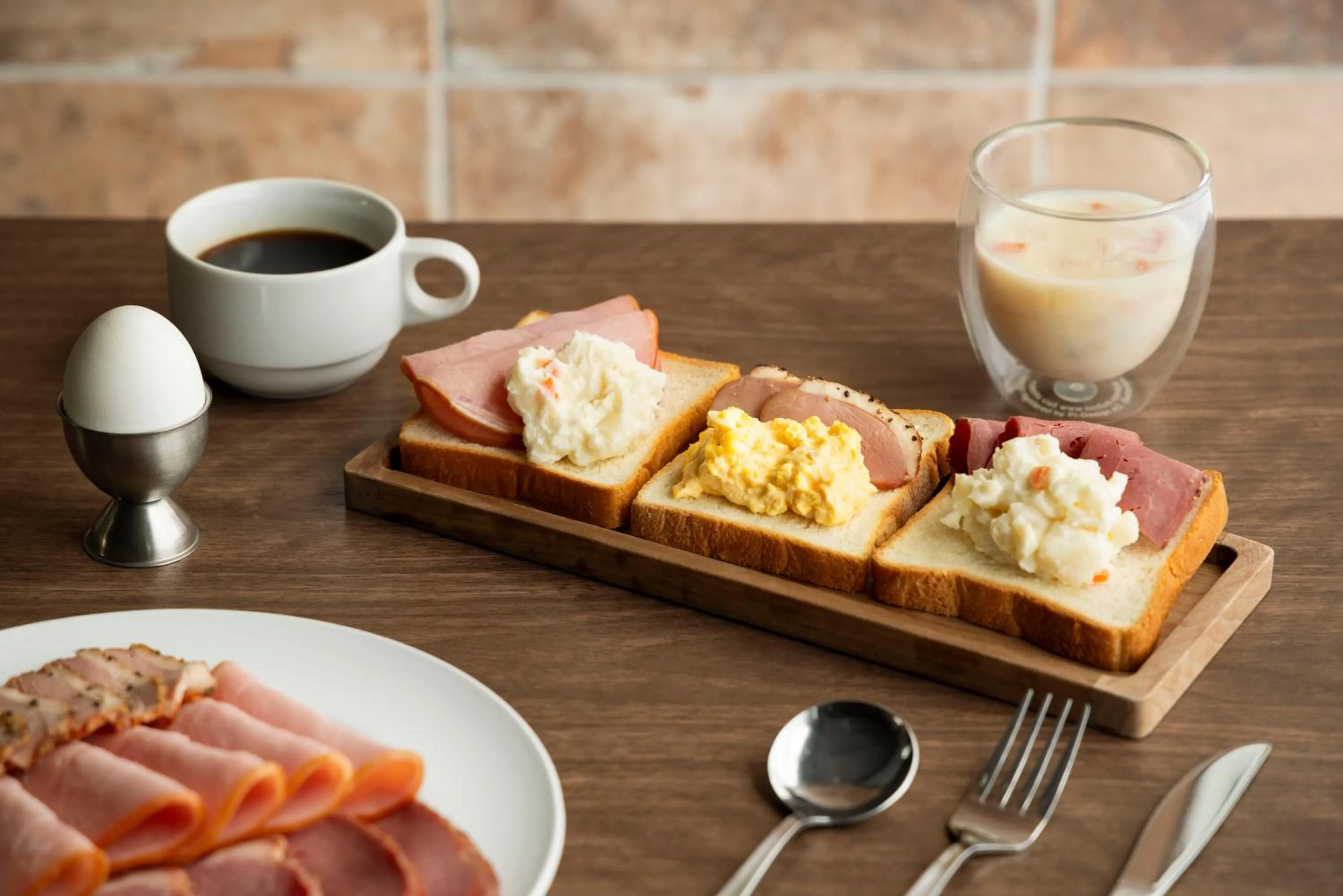 Breakfast in the b osaka-shinsekai