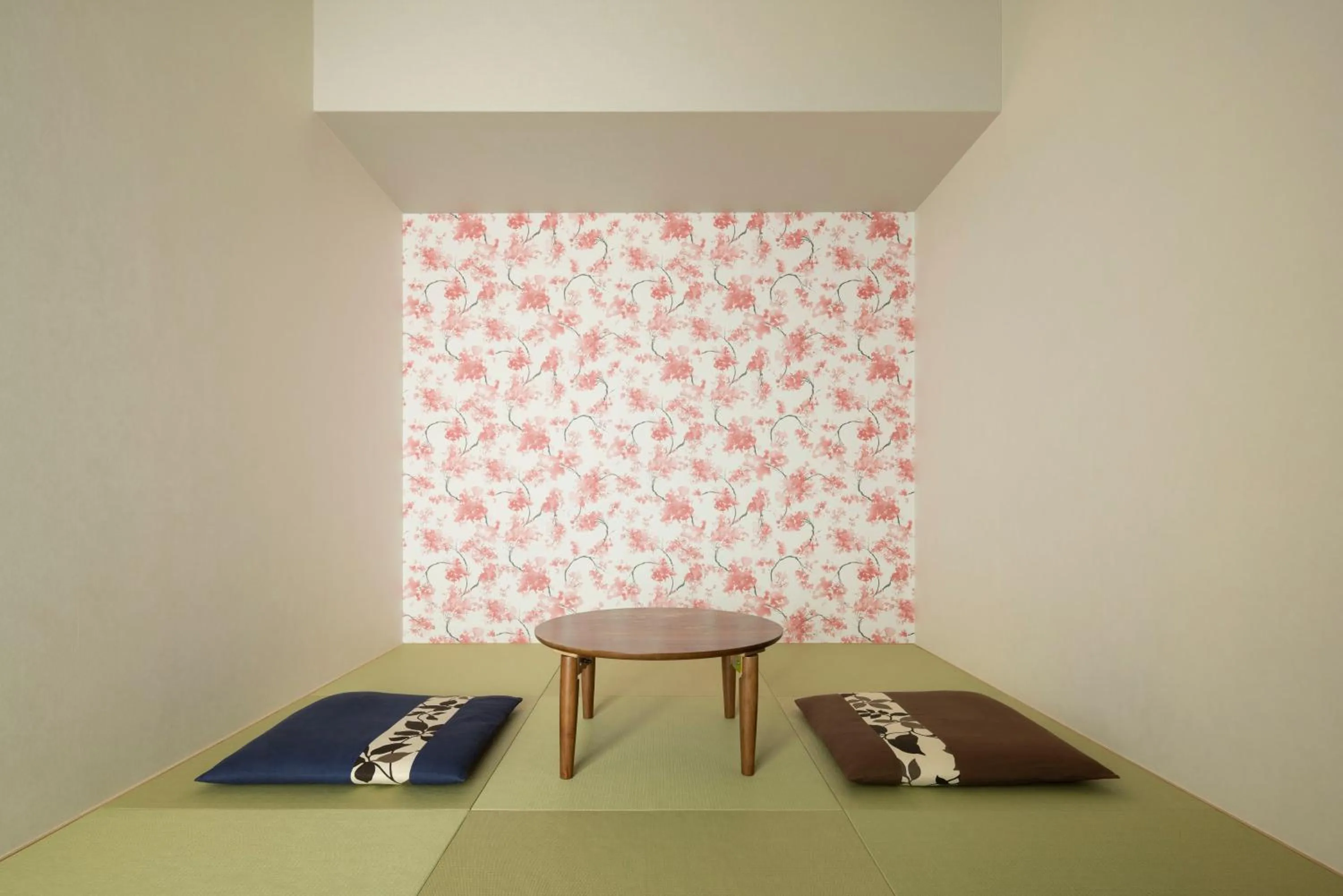 Photo of the whole room, Bed in the b osaka-shinsekai