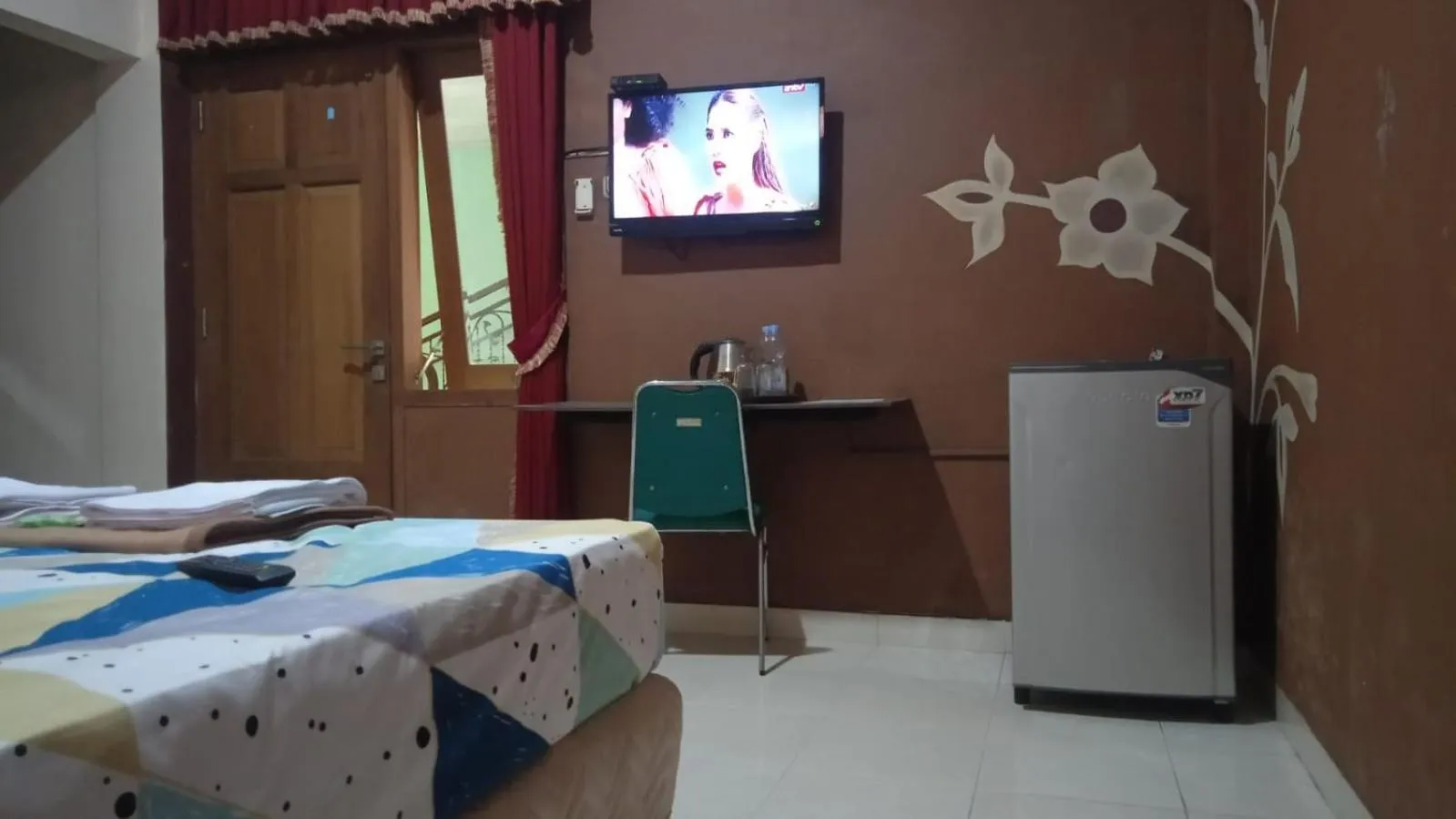 Azifa inn solo near RS JIH Solo