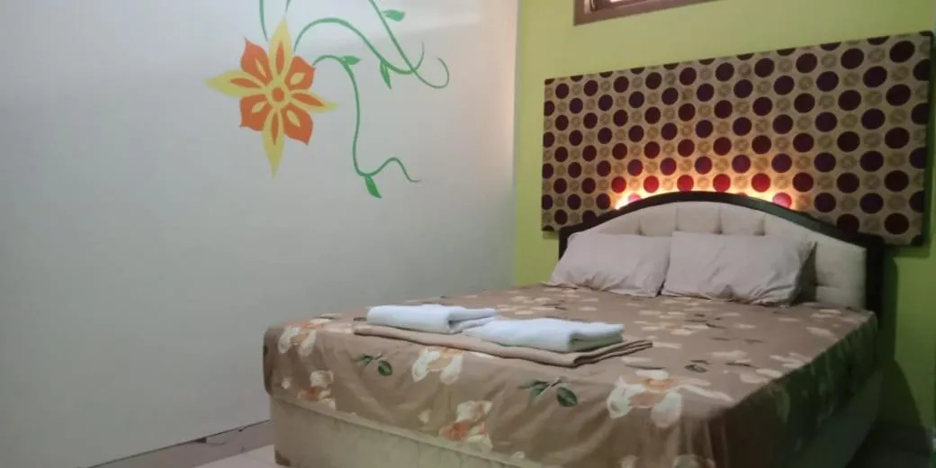 Azifa inn solo near RS JIH Solo