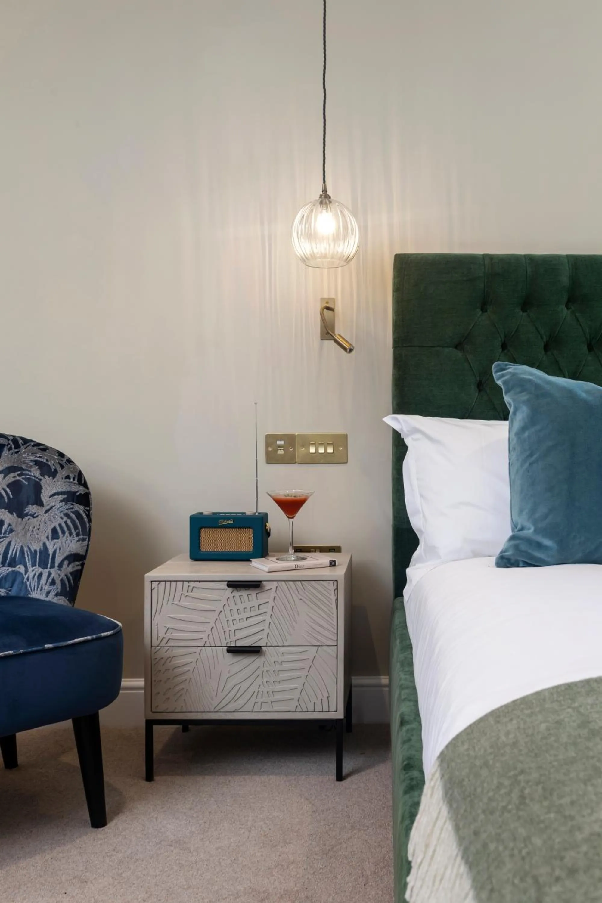 Bed in The Queen's Inn