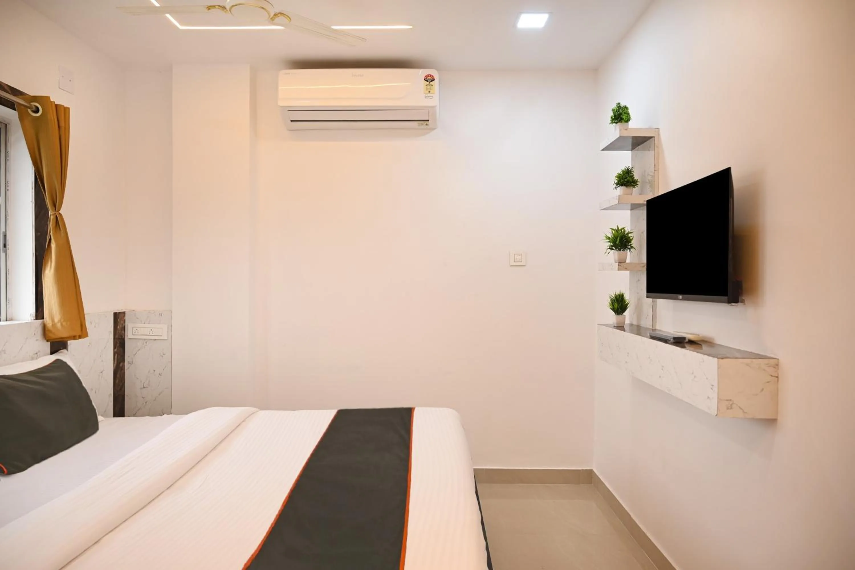 Bedroom, Bed in Super Collection O Heritage Near Acropolis Mall