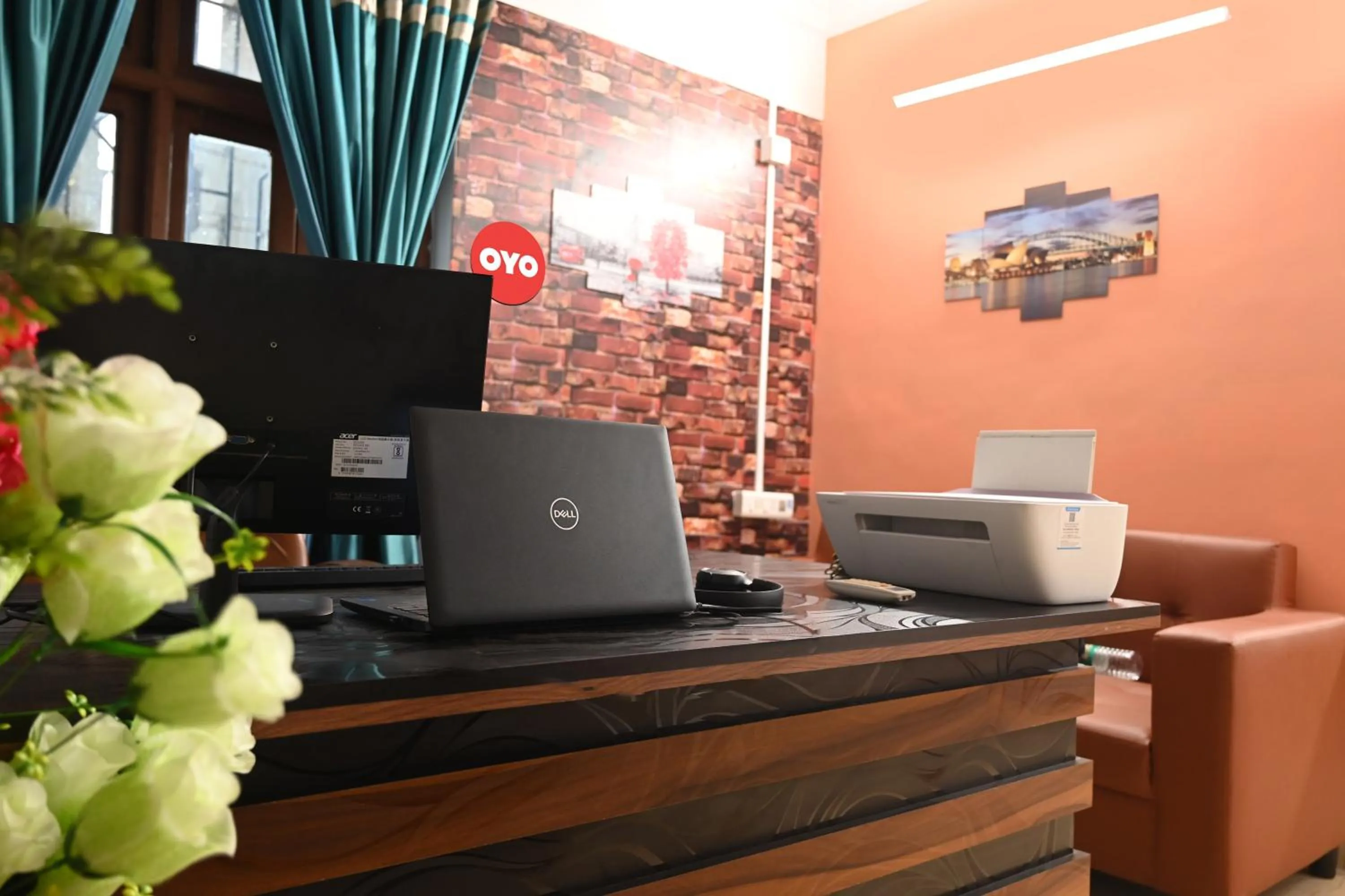 Lobby or reception in Hotel O by OYO Shraddha Residency 2