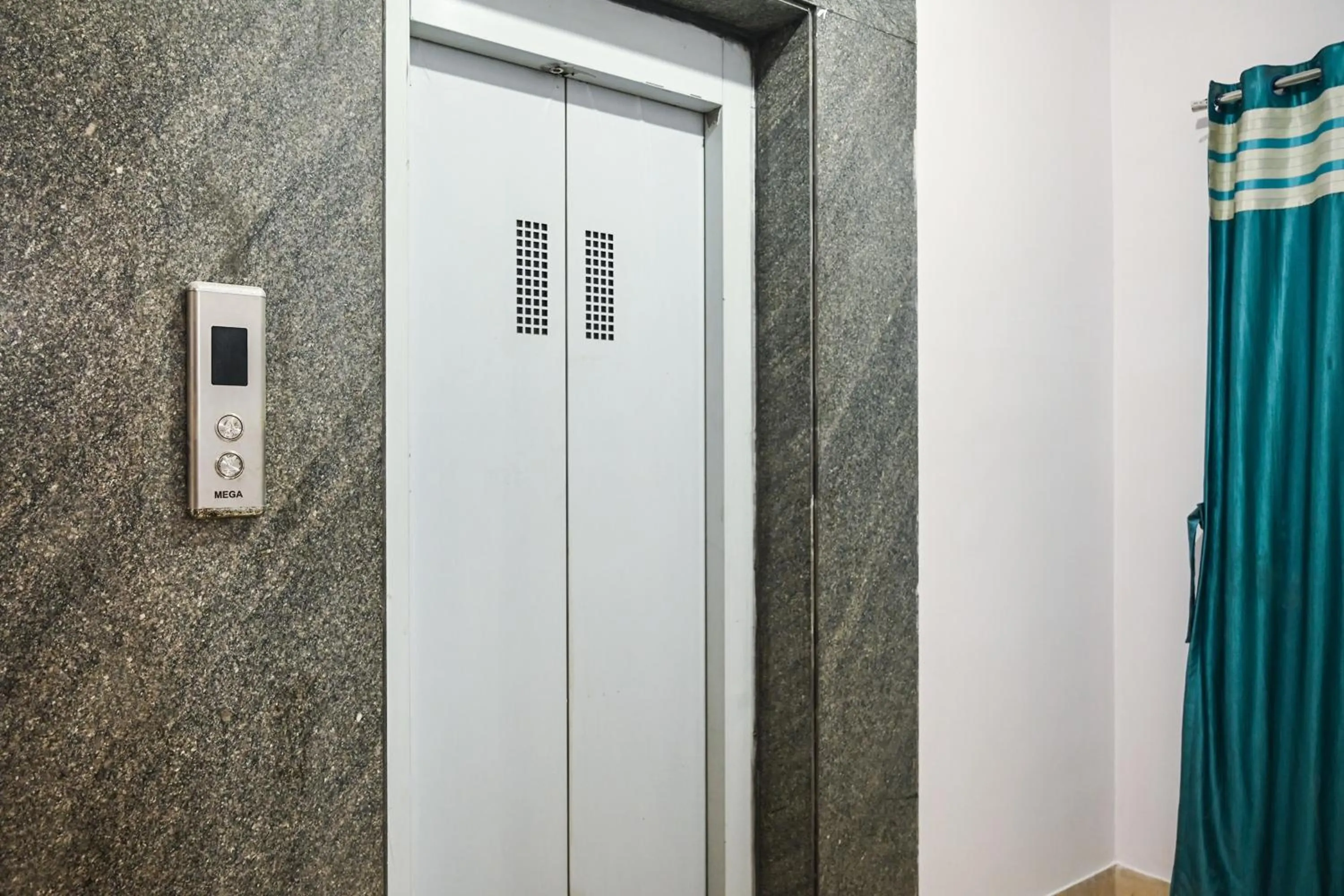 Lobby or reception in Hotel O by OYO Shraddha Residency 2