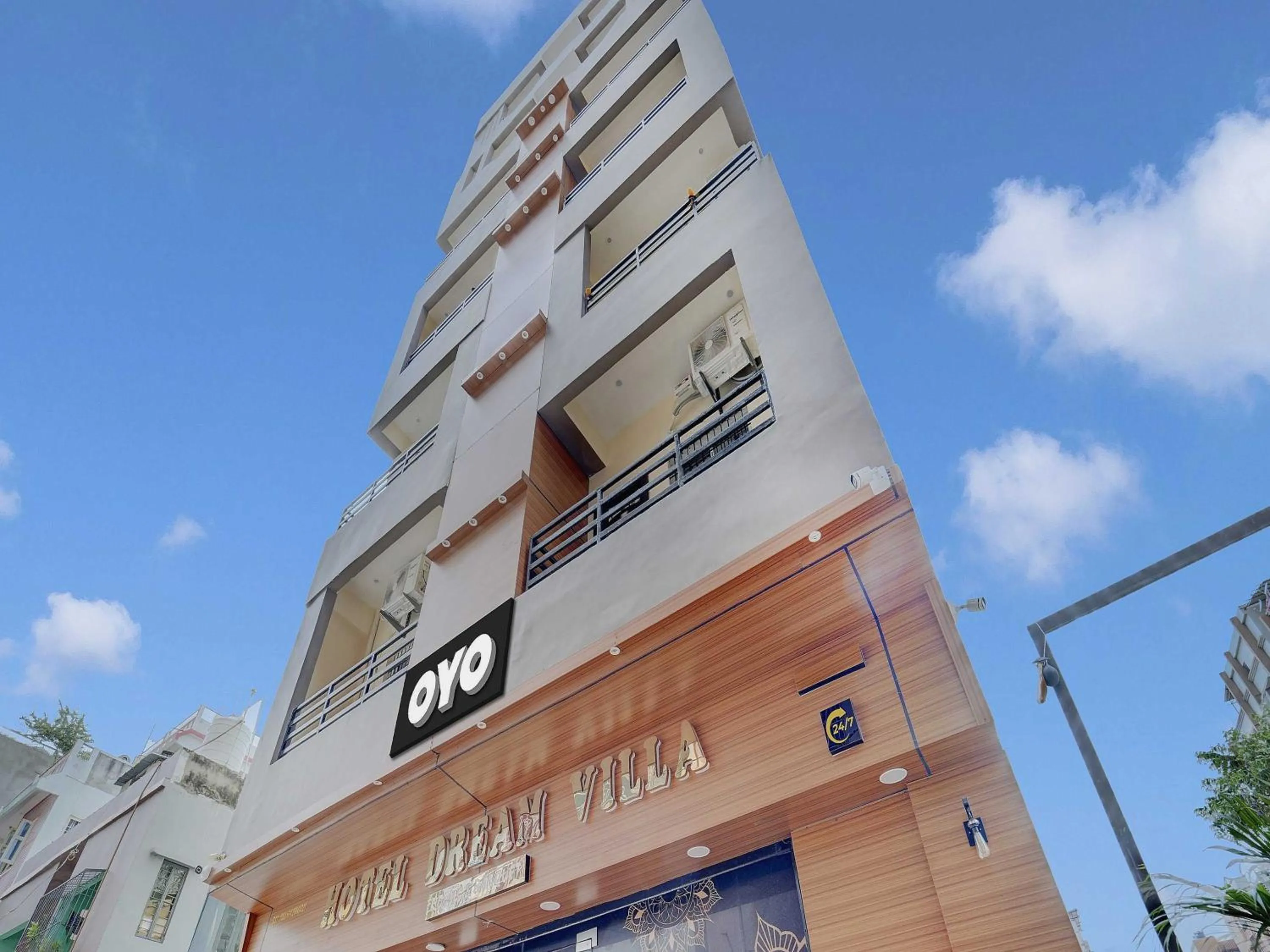 Facade/entrance in Collection O Dream Villa