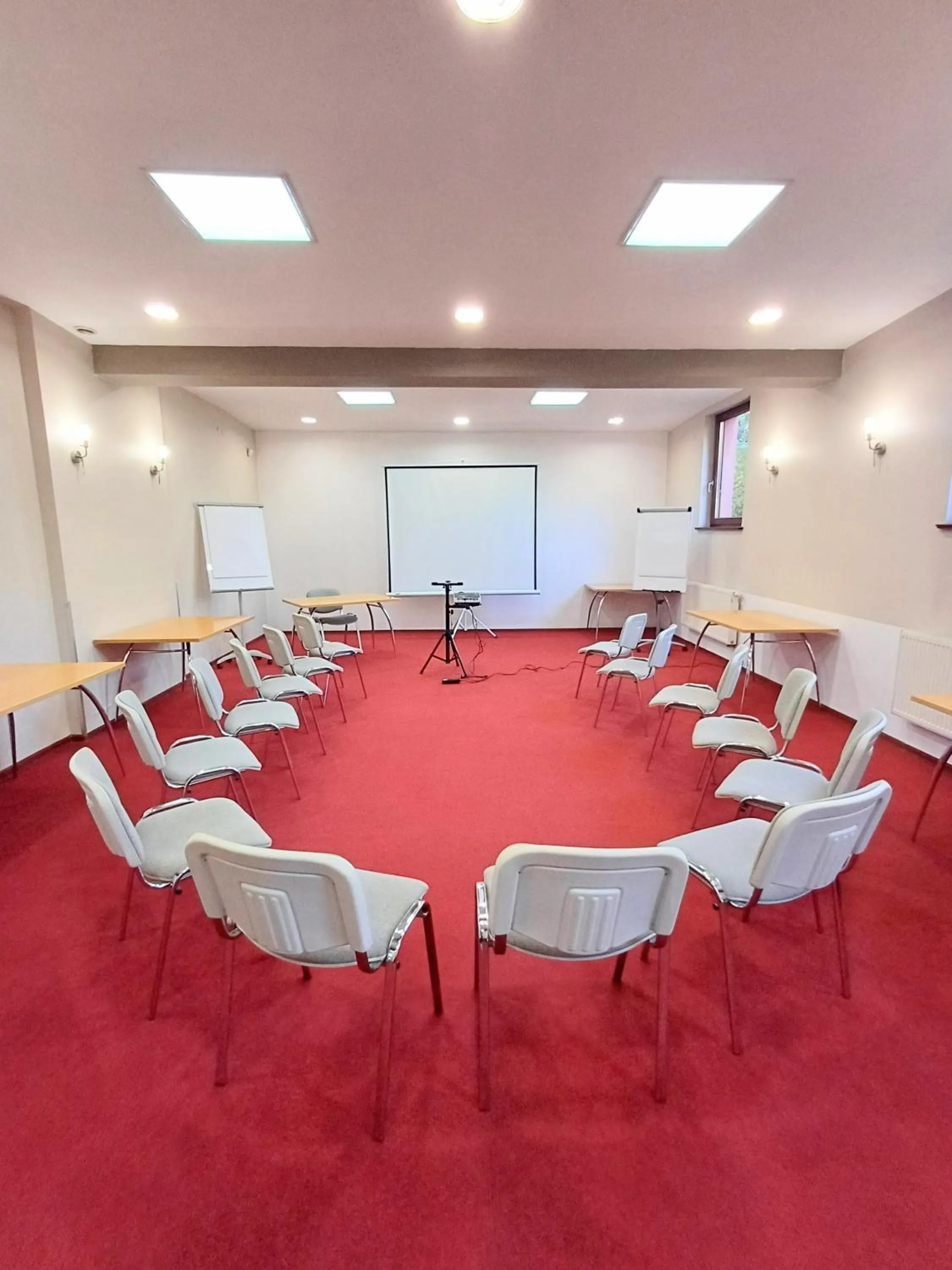Meeting/conference room in Hotel i Restauracja Borowianka