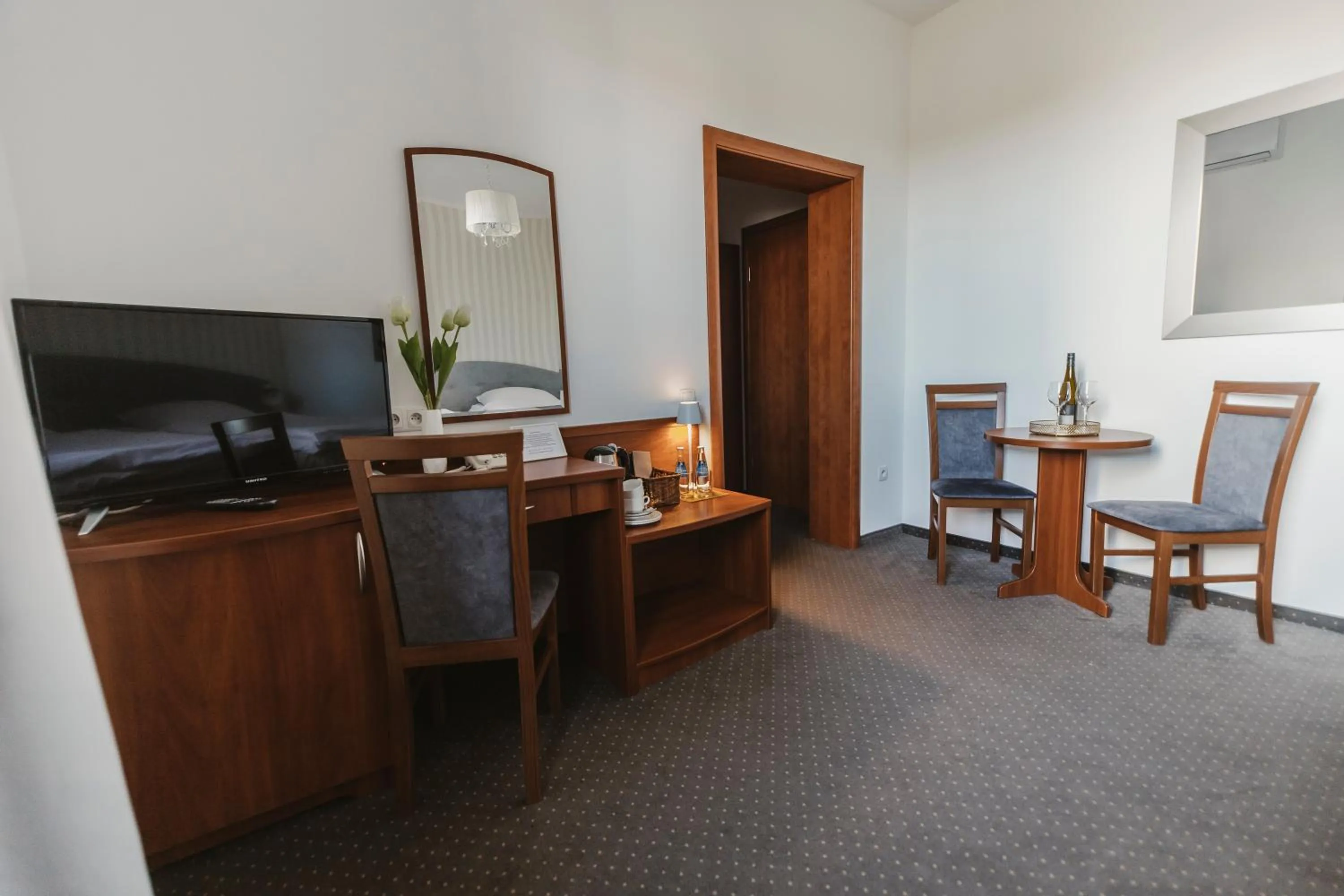 Photo of the whole room in Hotel i Restauracja Borowianka