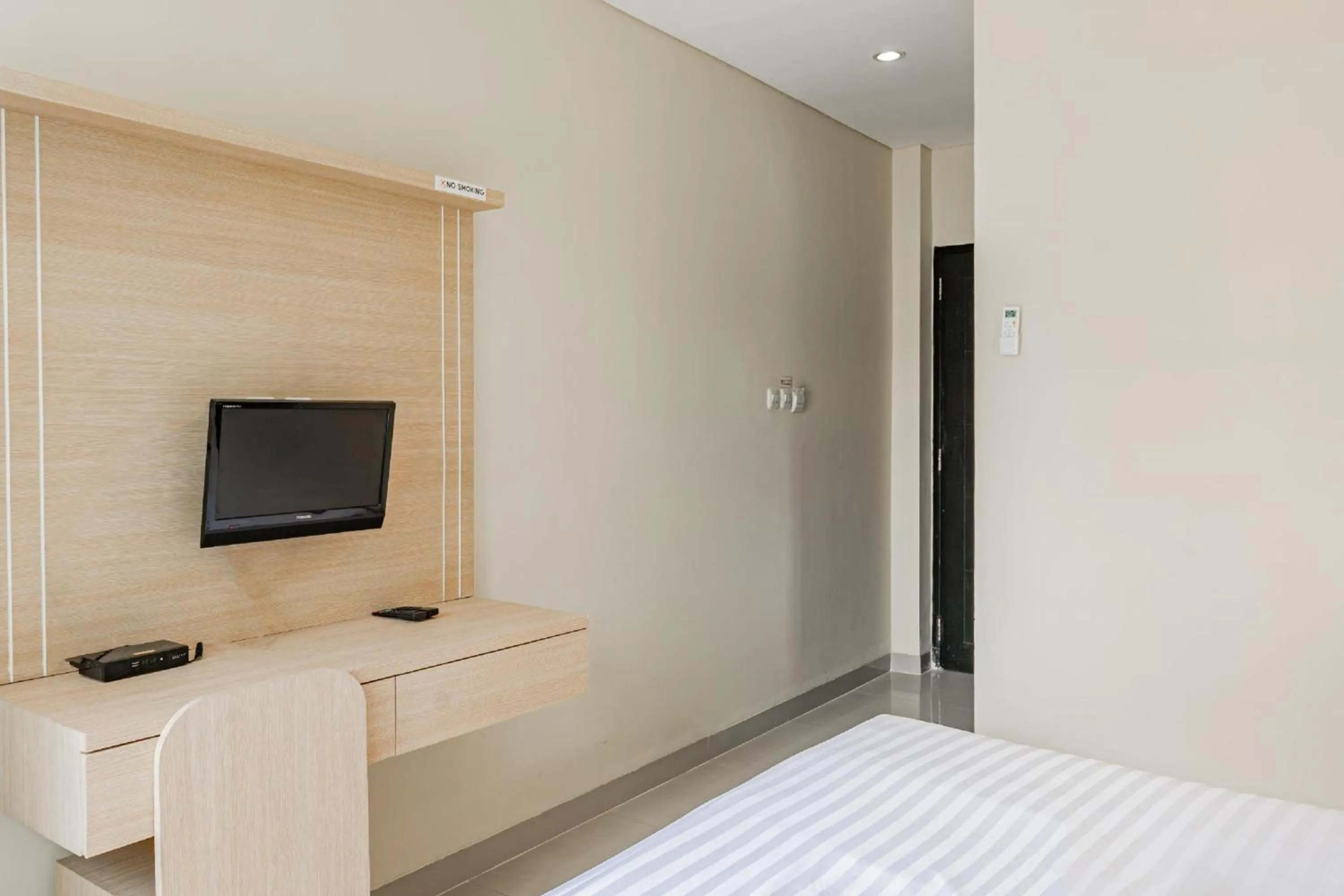 Bedroom, Bed in Collection O Kuta Near Airport Ngurah Rai