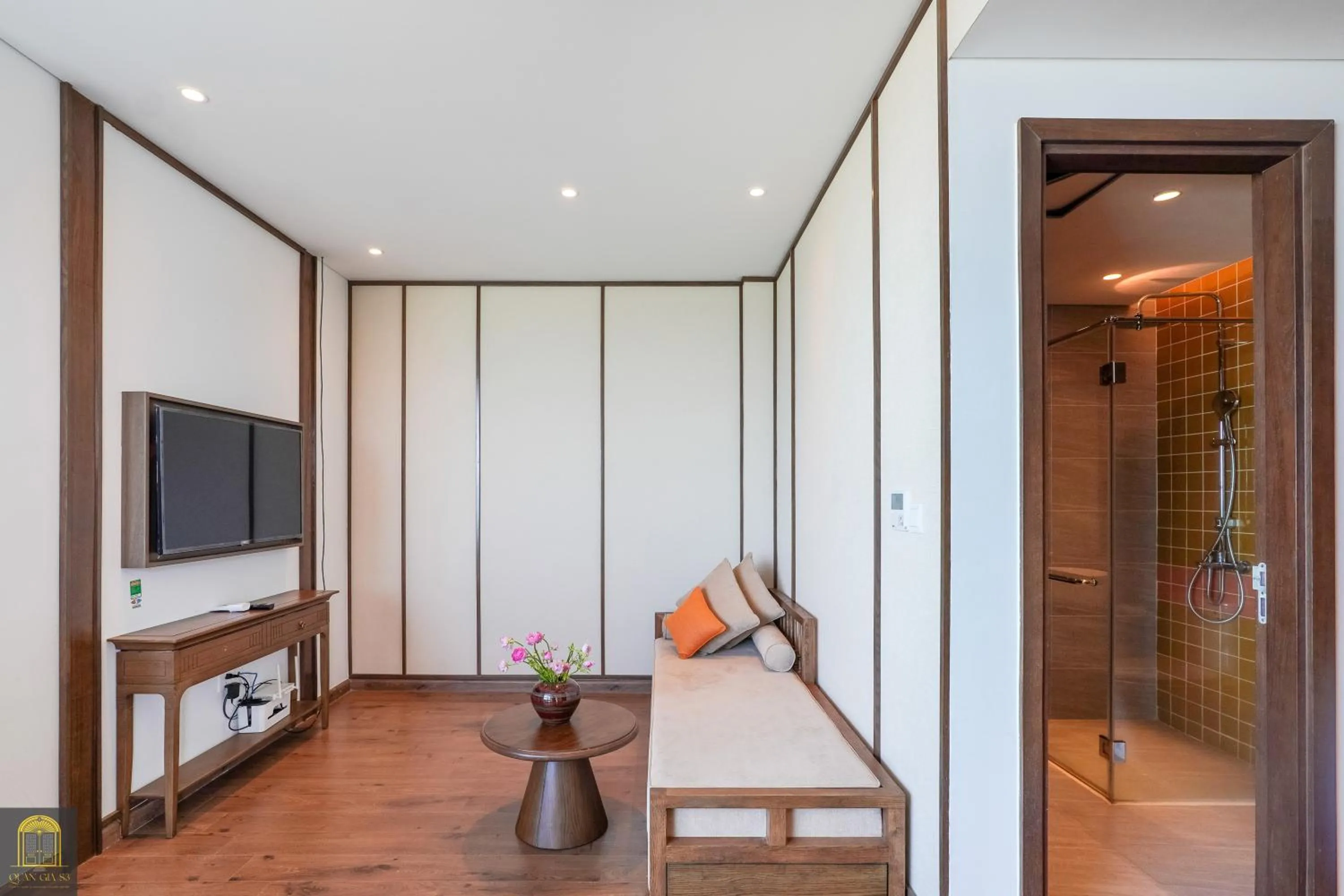 Communal lounge/ TV room in Apec Luxe Escape Sunset Resort