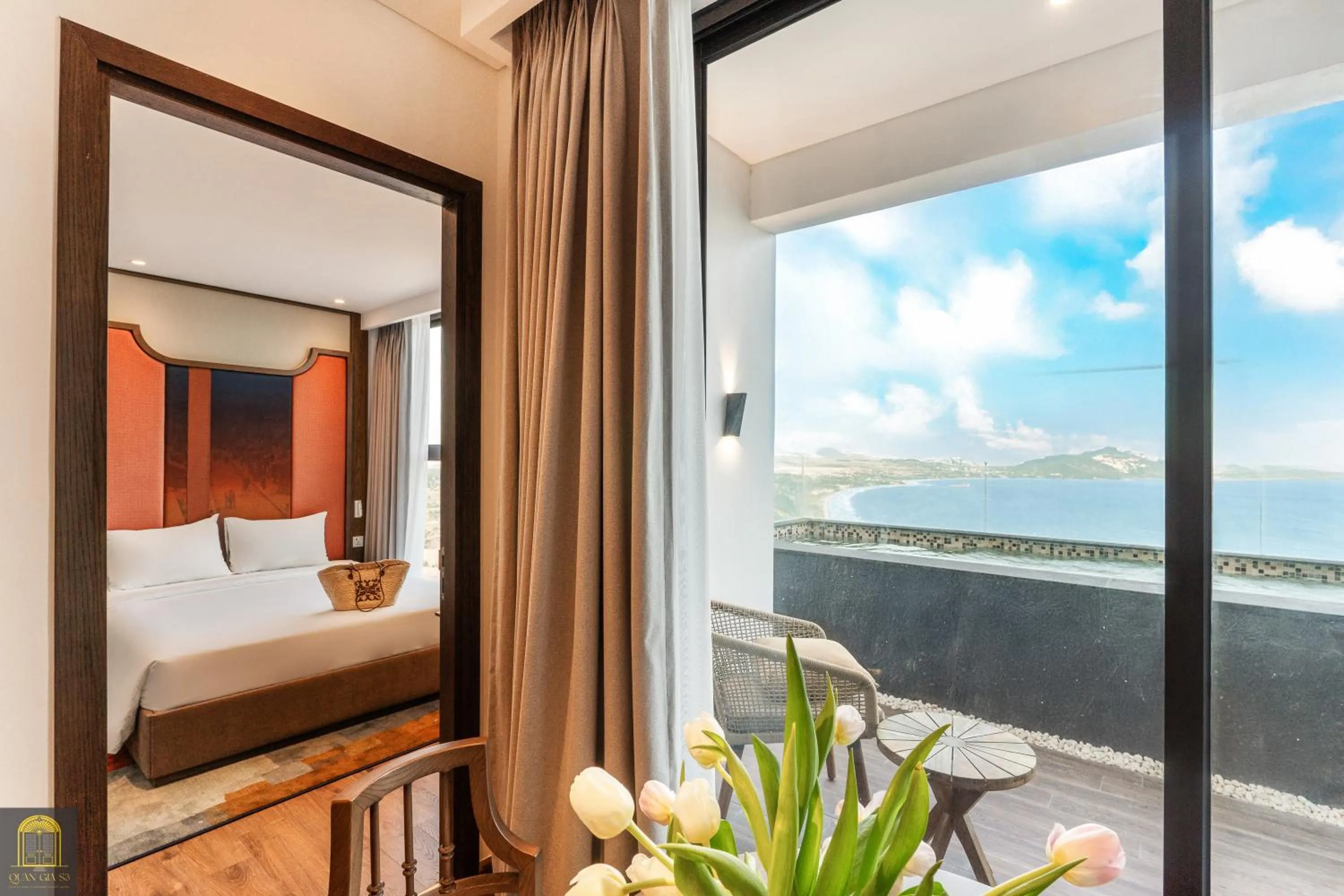 Bed in Apec Luxe Escape Sunset Resort