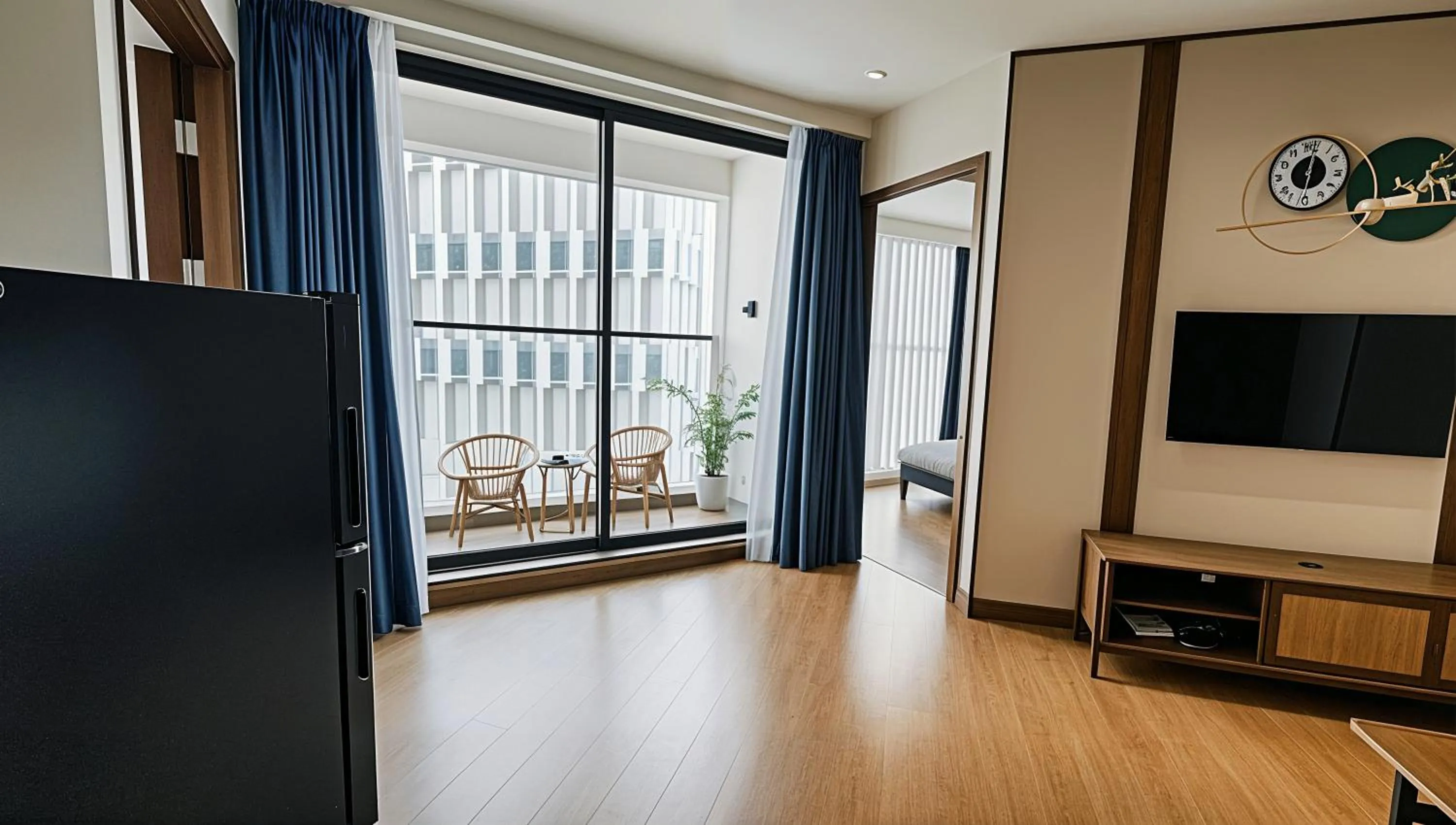 Evening entertainment in Apec Luxe Escape Sunset Resort