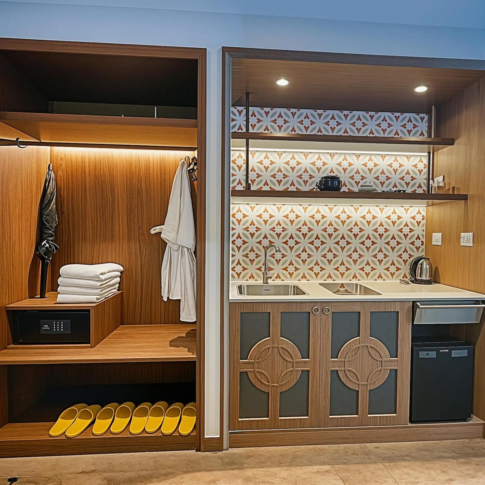 Kitchen or kitchenette in Apec Luxe Escape Sunset Resort