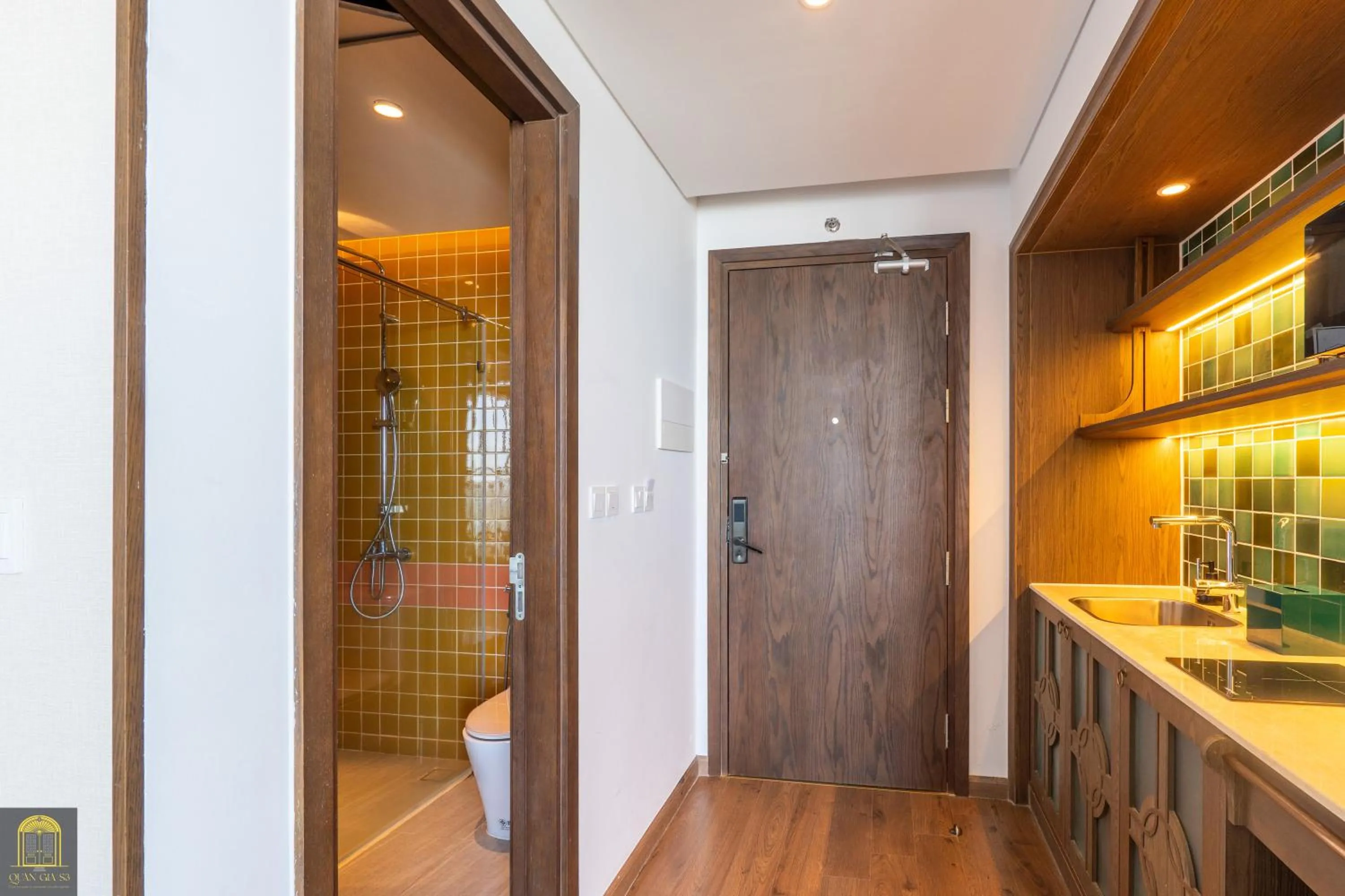 Shower in Apec Luxe Escape Sunset Resort