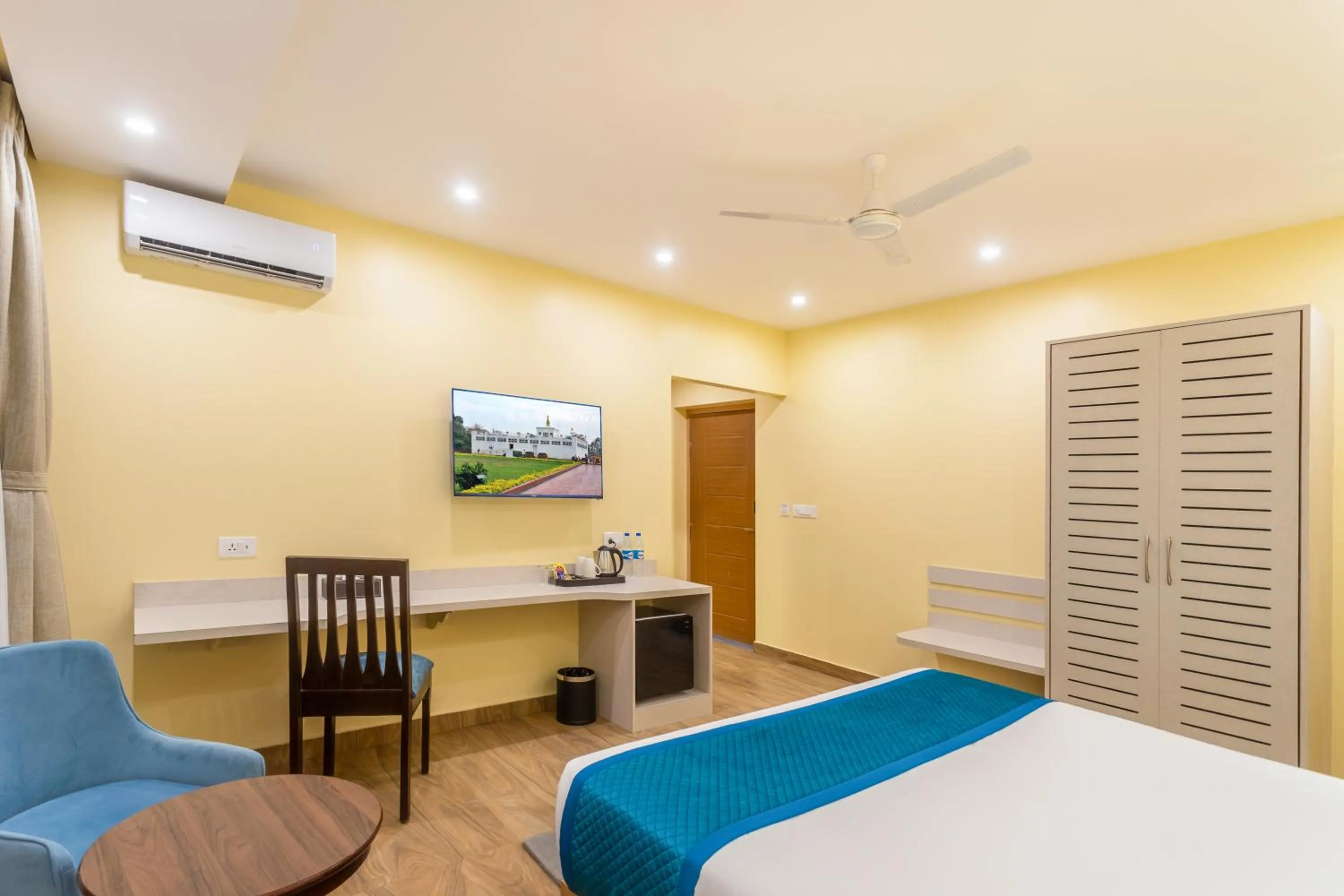 Bed in Bhairahawa Garden Resort