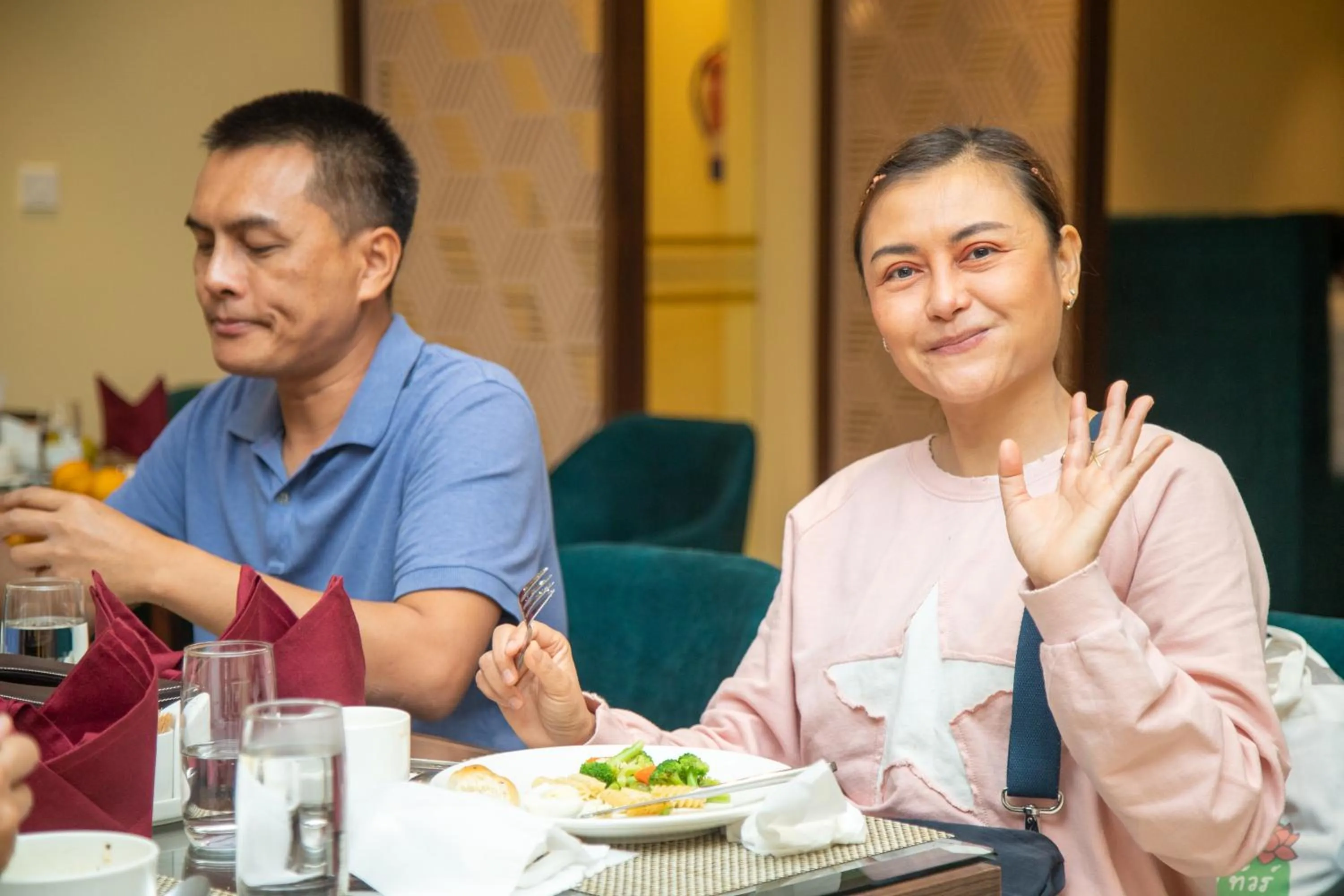 Food and drinks in Bhairahawa Garden Resort