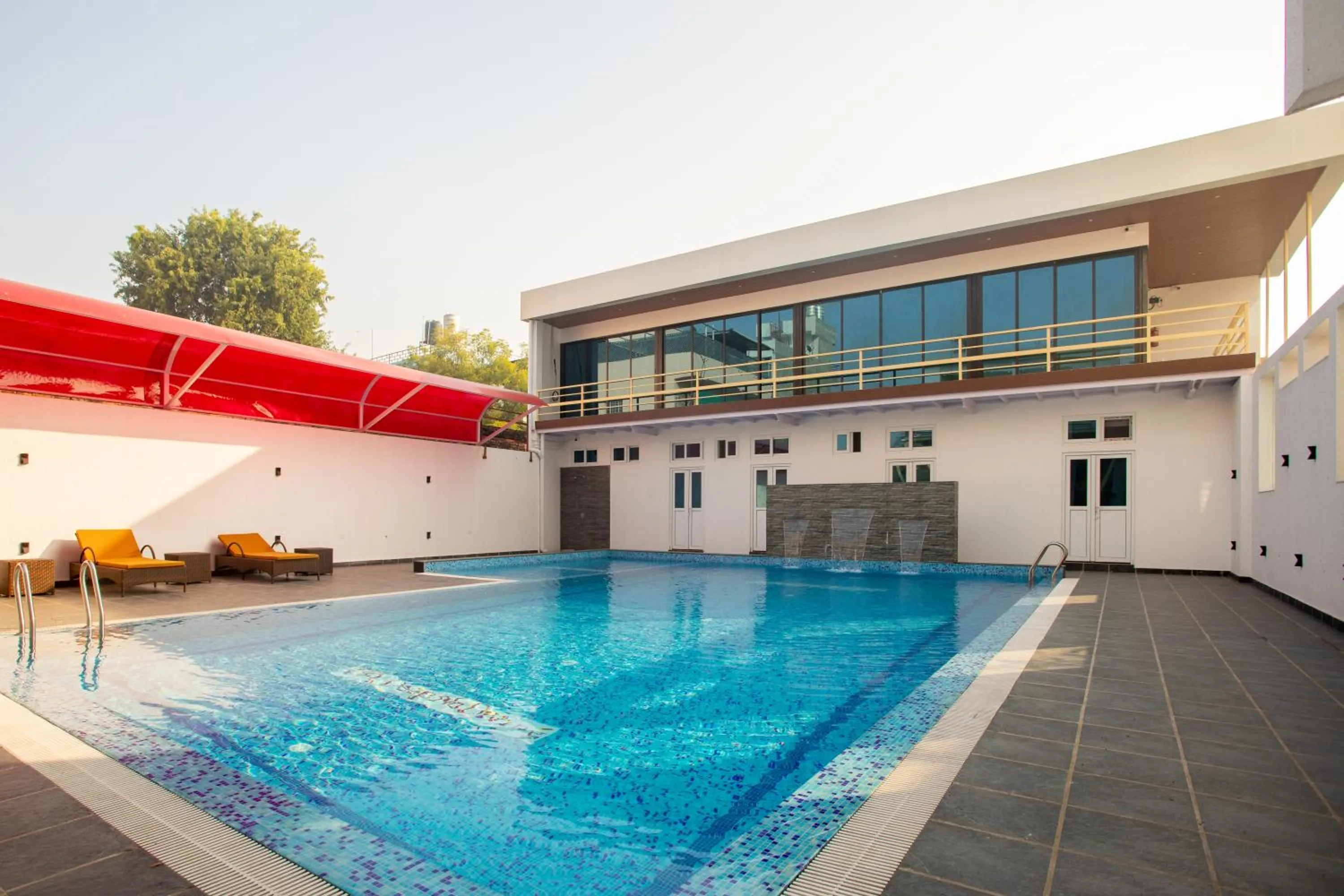 Swimming pool in Bhairahawa Garden Resort