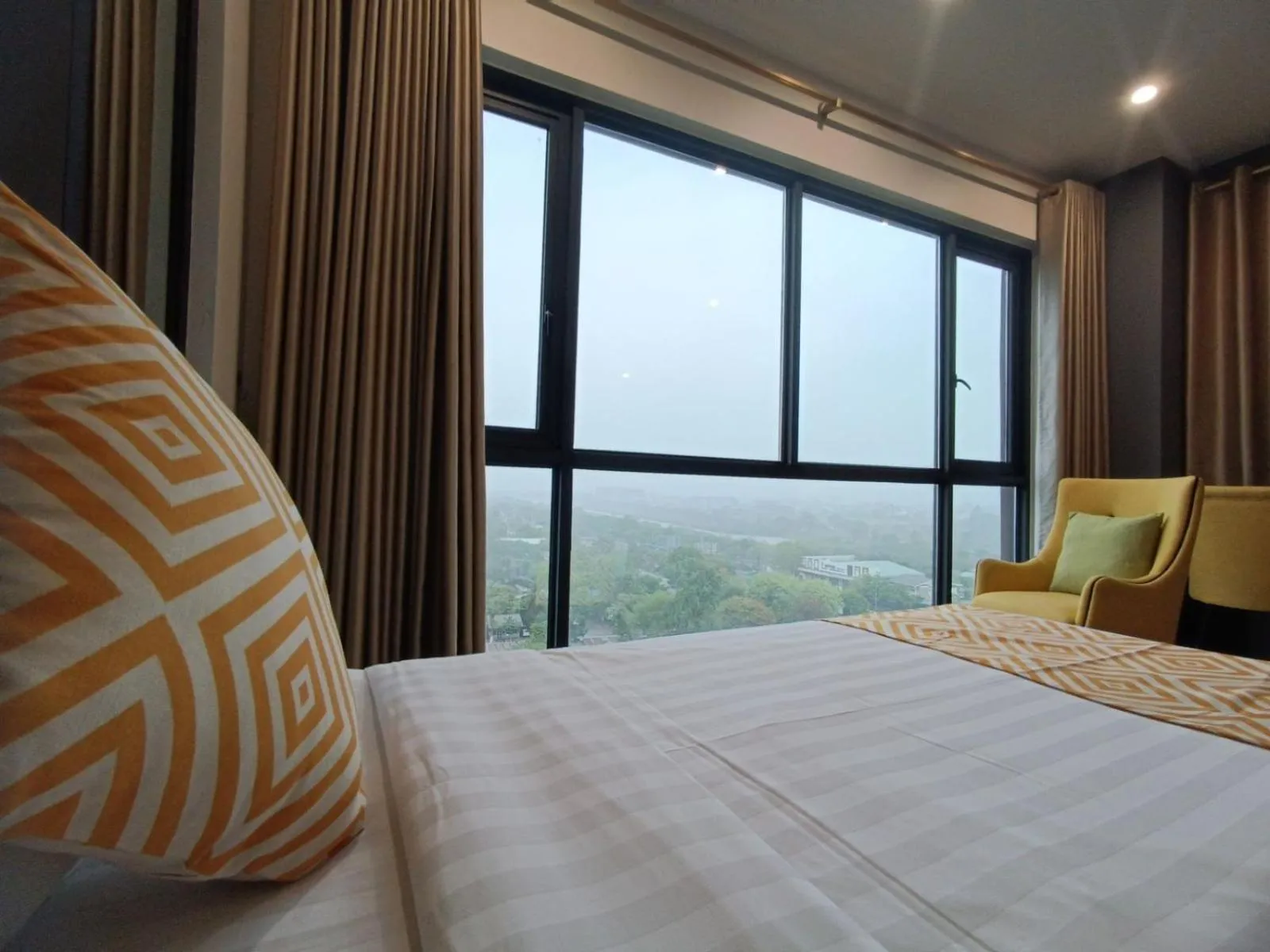 Bed in Holiday Pier Hotel