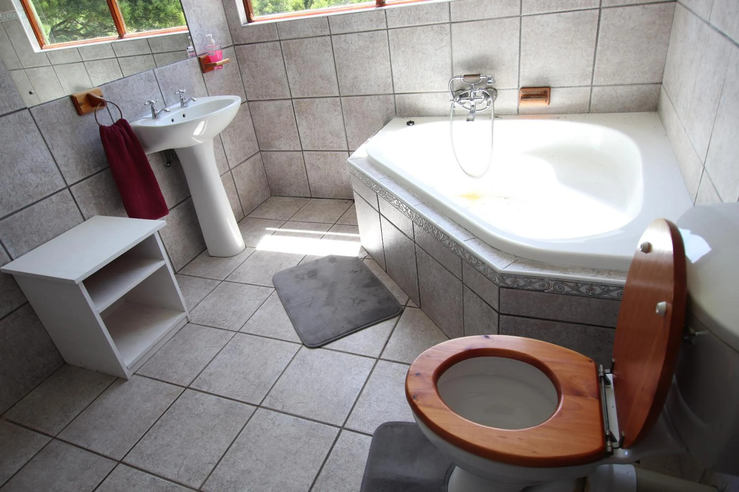 Bathroom in Tsitsikamma on Sea Self-catering Cottages