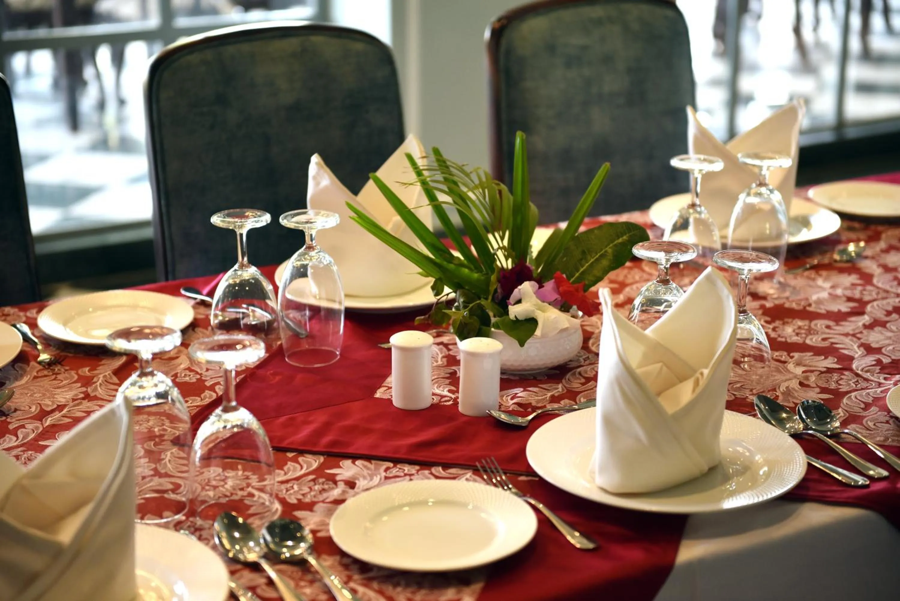 Restaurant/places to eat in Hotel Chandra Raj Mahal