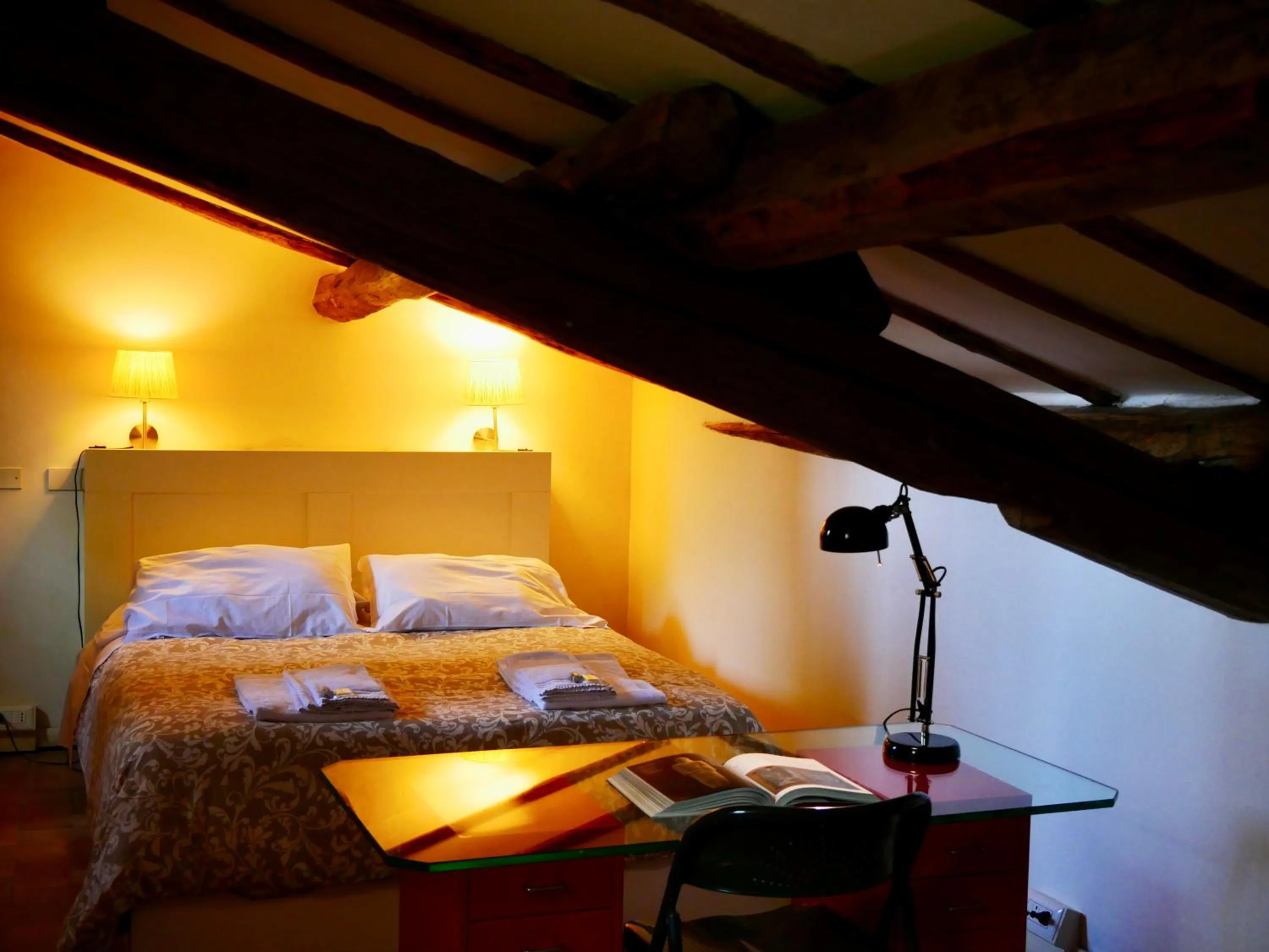 Bed in Castello del Duca