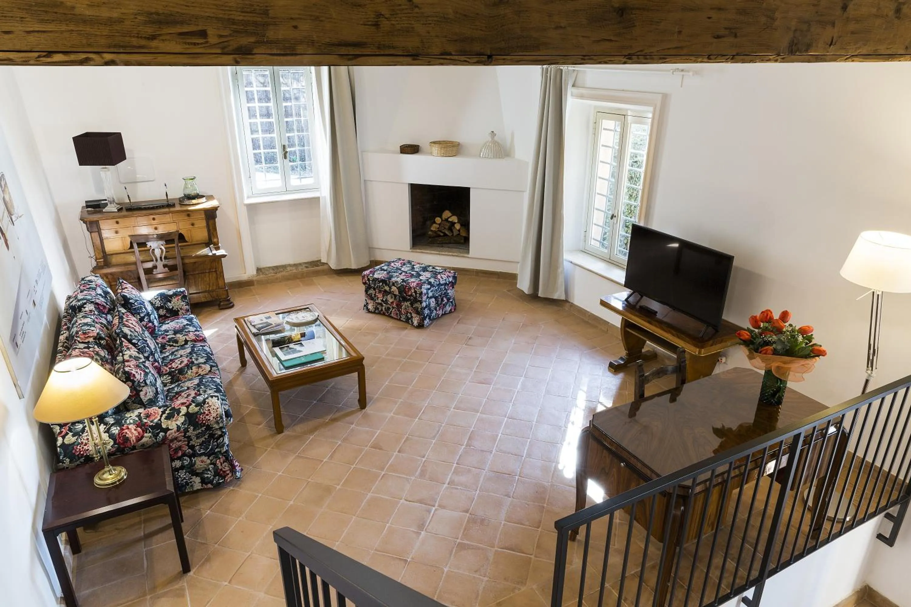 Photo of the whole room in Castello del Duca