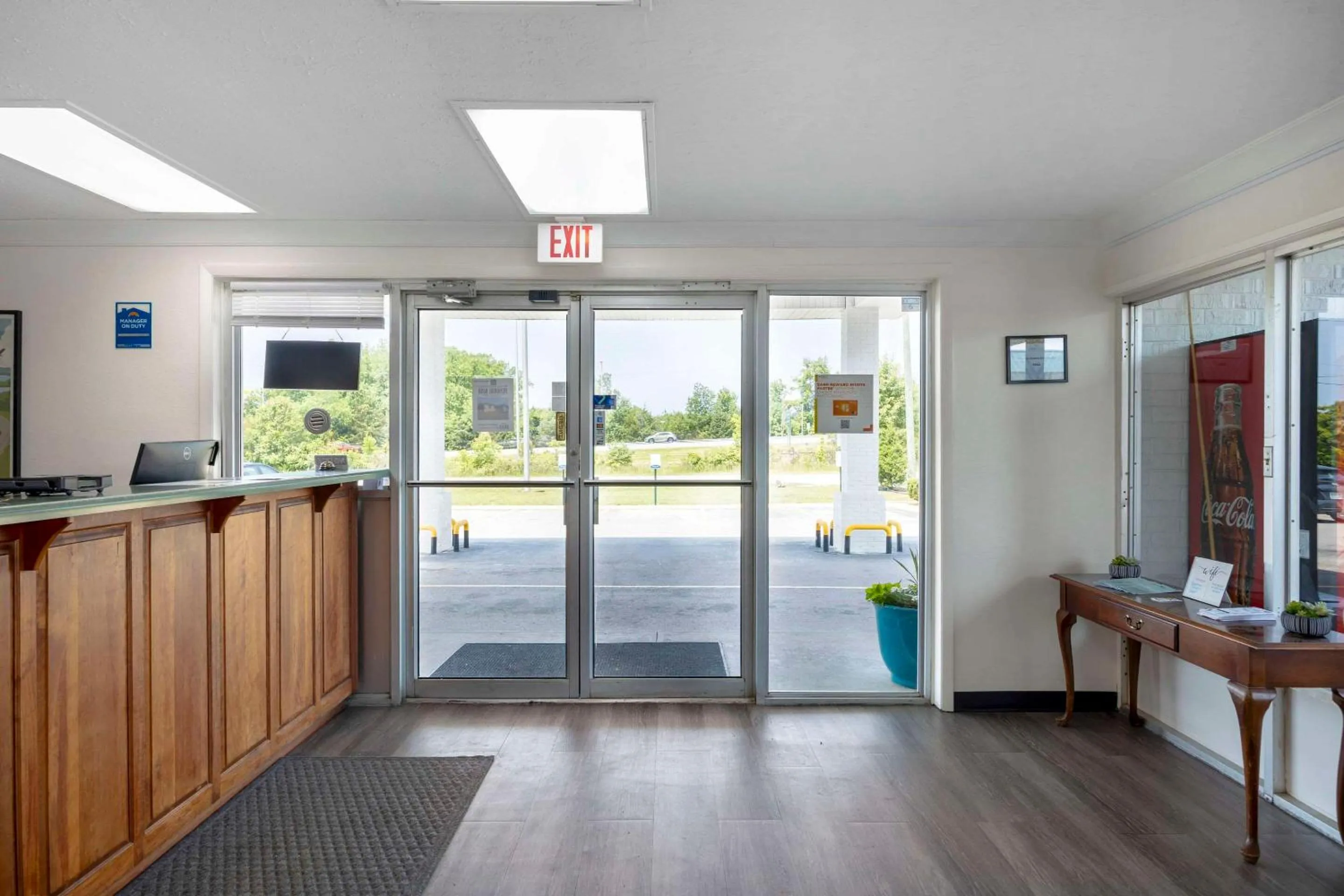 Lobby or reception in Suburban Studios Cookeville
