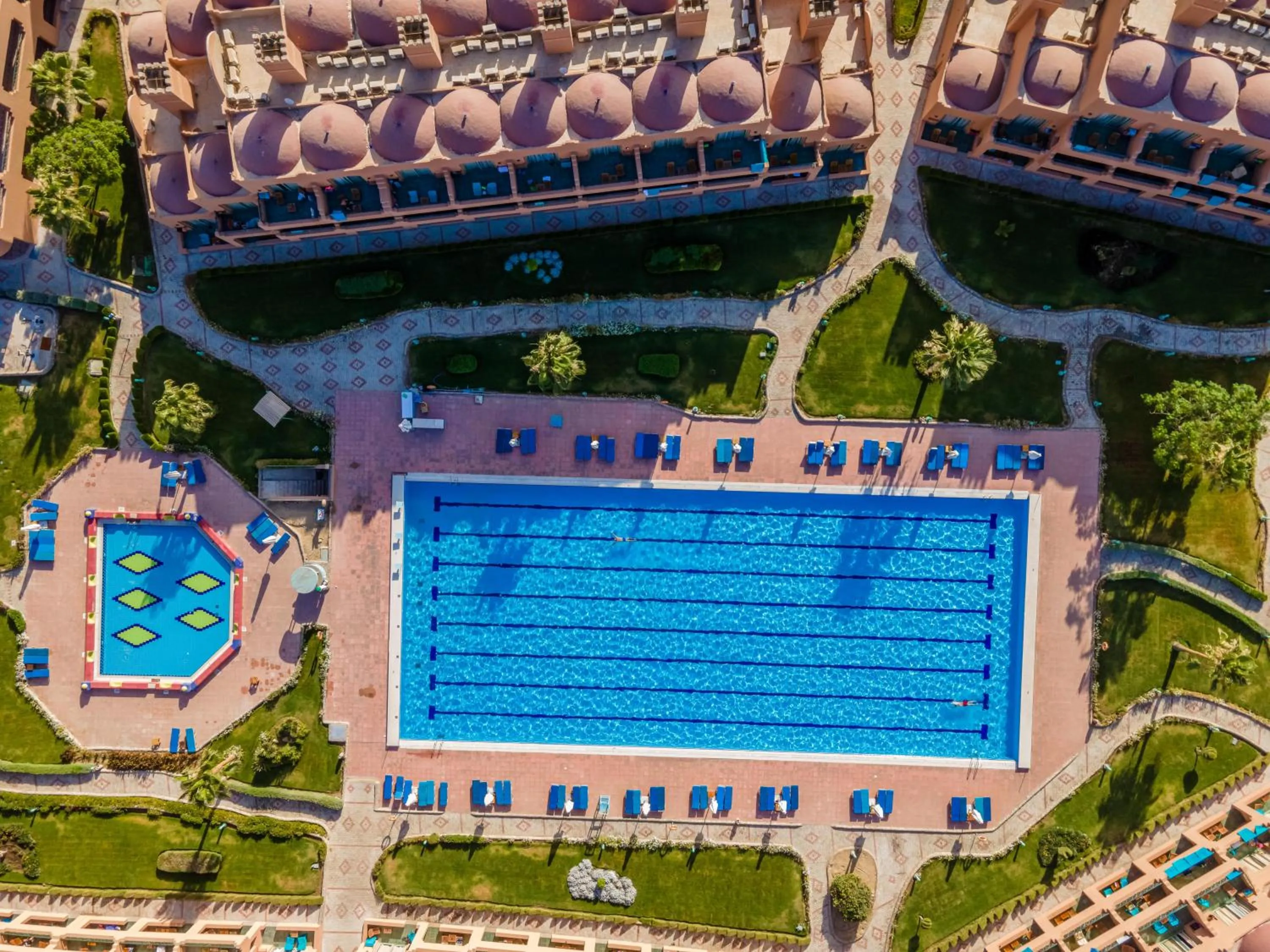 Swimming pool in Akassia Swiss Resort