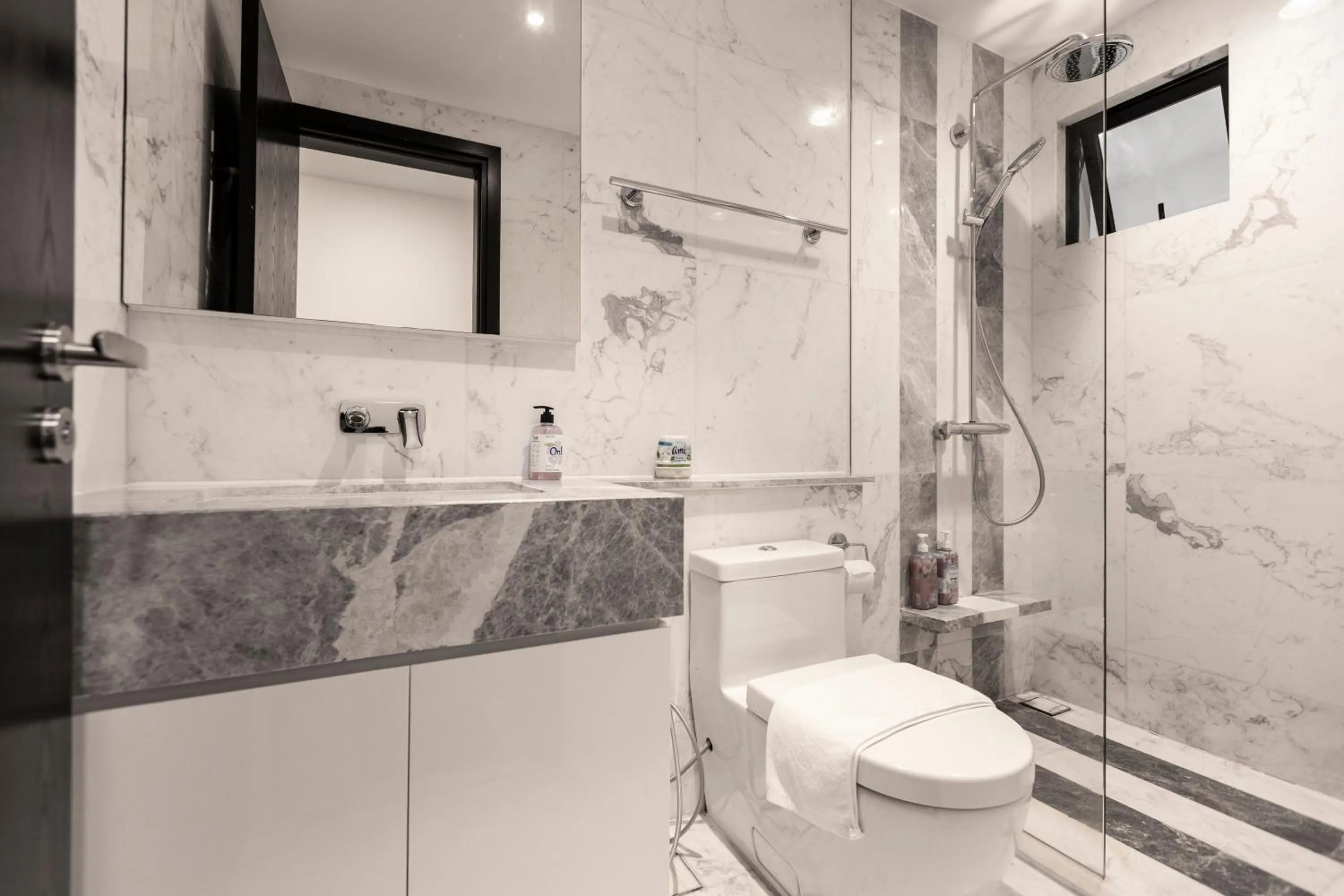 Toilet in D1 Mension - Zenity Luxury Apartment - Saigon Centre