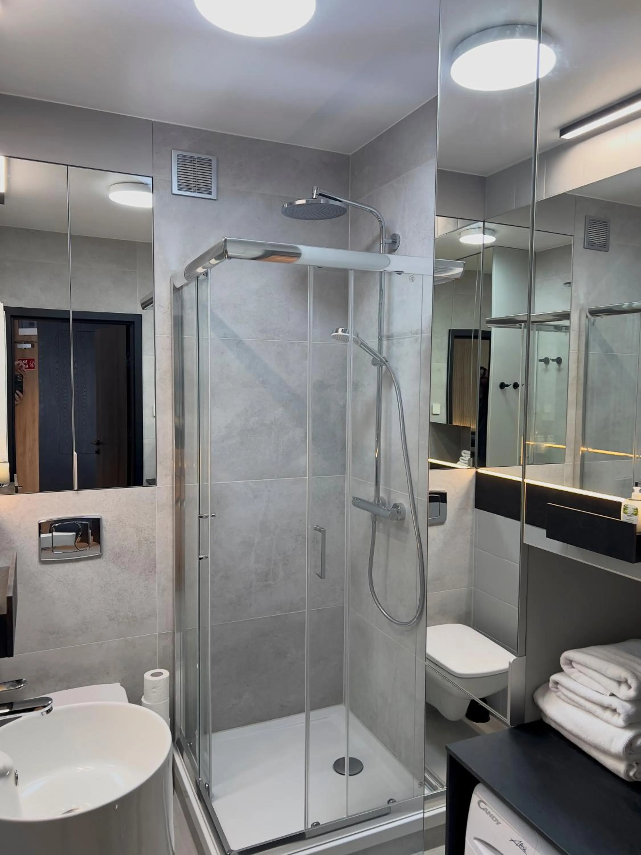 Shower in Apartamenty Bohaterów Kragujewca 6