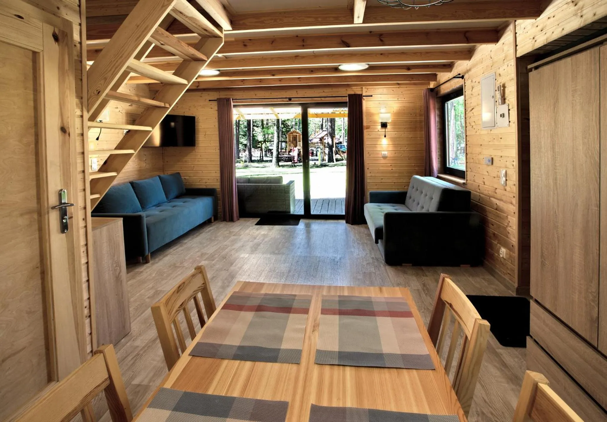 Hotel Zielony & OW Borowik & Pensjonat Manhattan - Centrum Rekreacji i Wypoczynku GASTROTUR