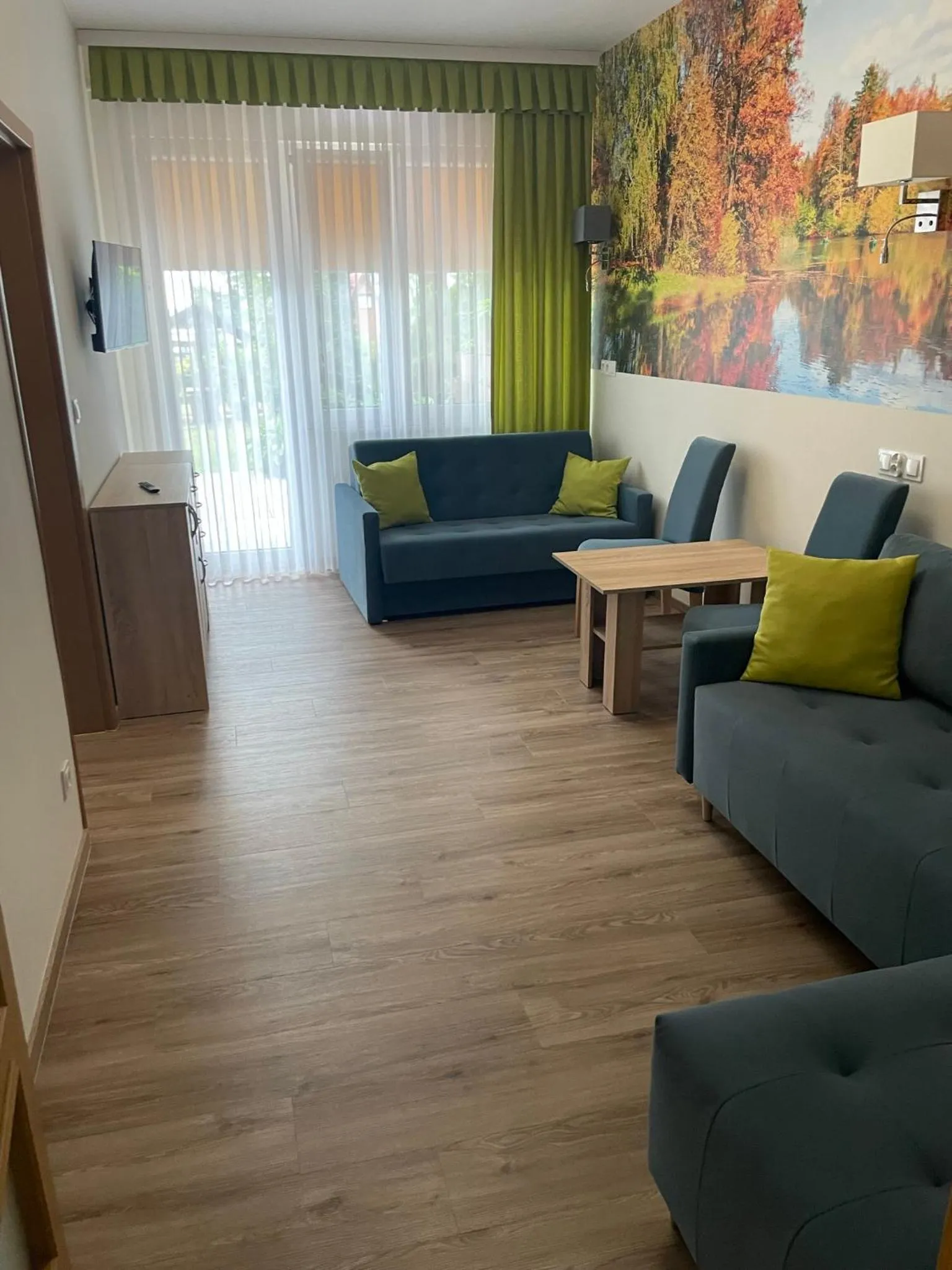 Hotel Zielony & OW Borowik & Pensjonat Manhattan - Centrum Rekreacji i Wypoczynku GASTROTUR