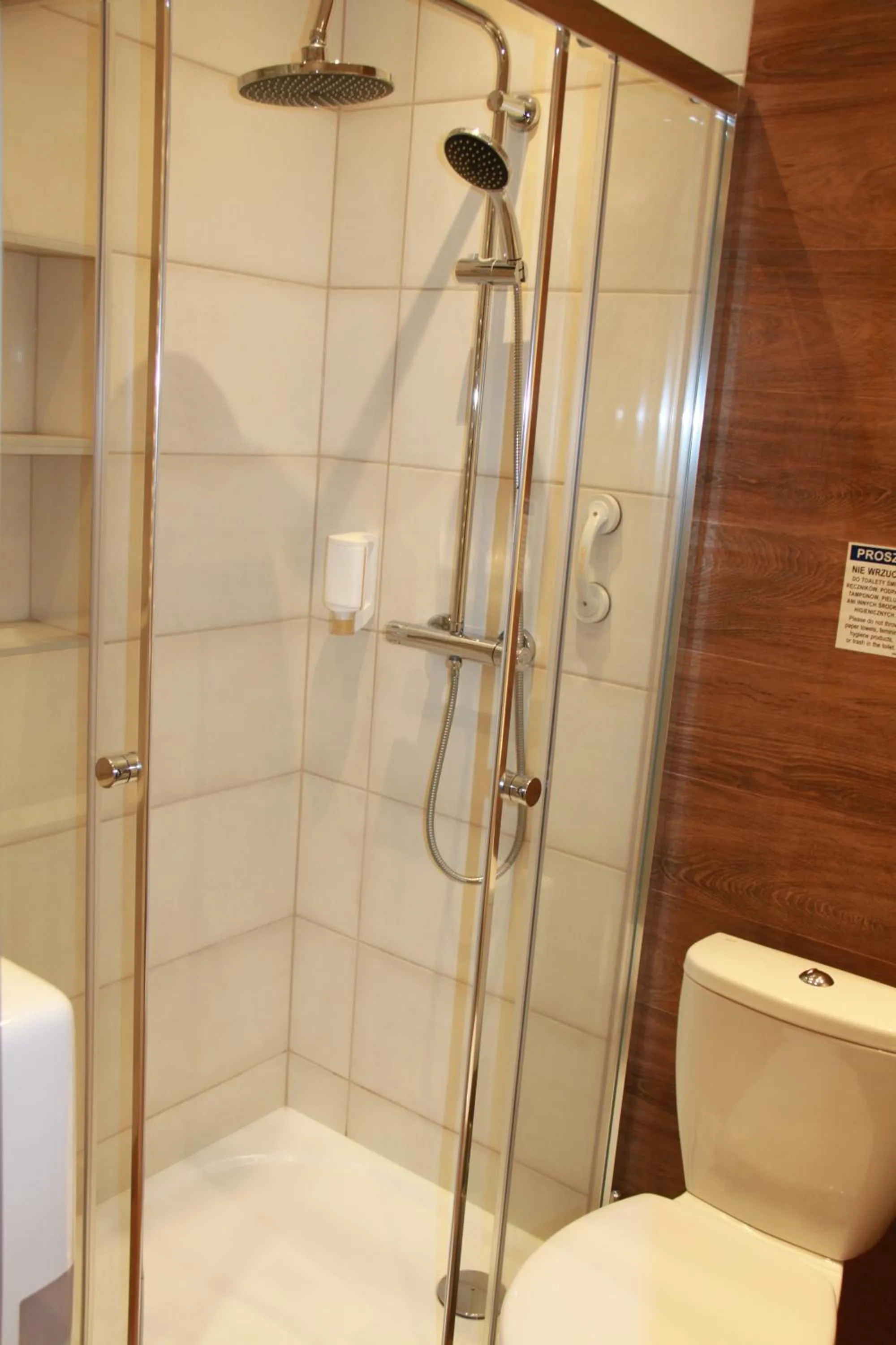 Hotel Zielony & OW Borowik & Pensjonat Manhattan - Centrum Rekreacji i Wypoczynku GASTROTUR