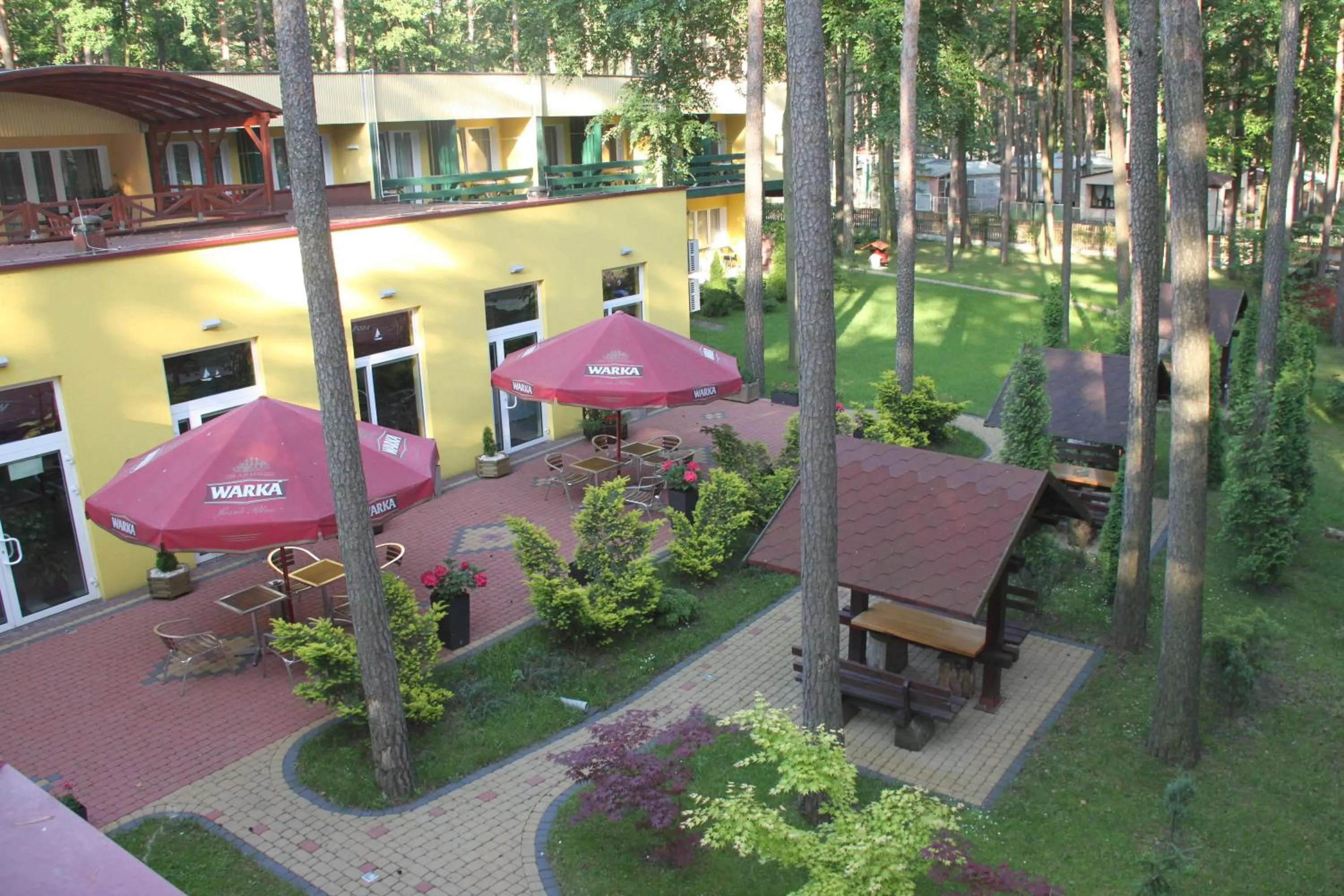 Balcony/Terrace in Hotel Zielony & OW Borowik & Pensjonat Manhattan - Centrum Rekreacji i Wypoczynku GASTROTUR