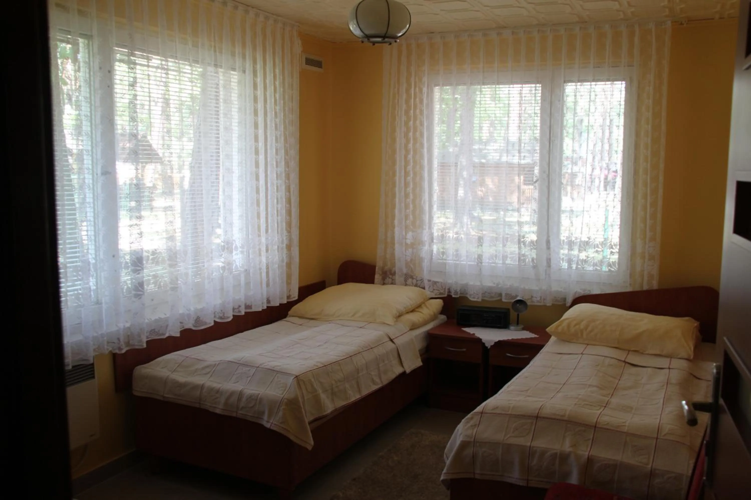Photo of the whole room, Bed in Hotel Zielony & OW Borowik & Pensjonat Manhattan - Centrum Rekreacji i Wypoczynku GASTROTUR