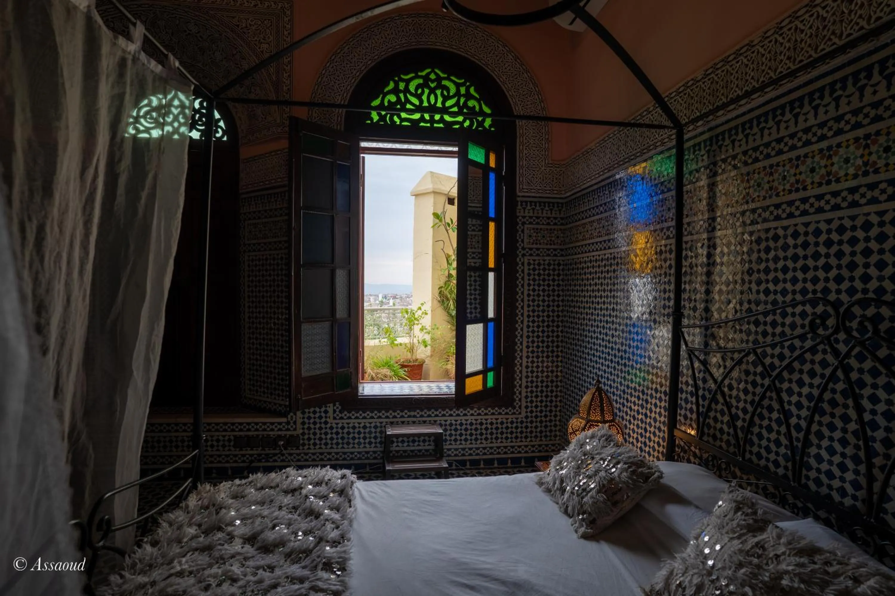 Bed in Riad Fes Palacete