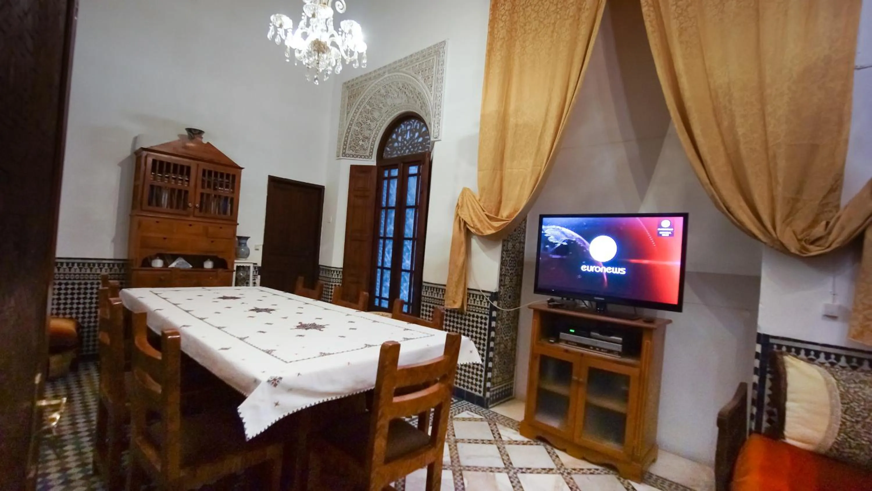 Restaurant/places to eat in Riad Fes Palacete