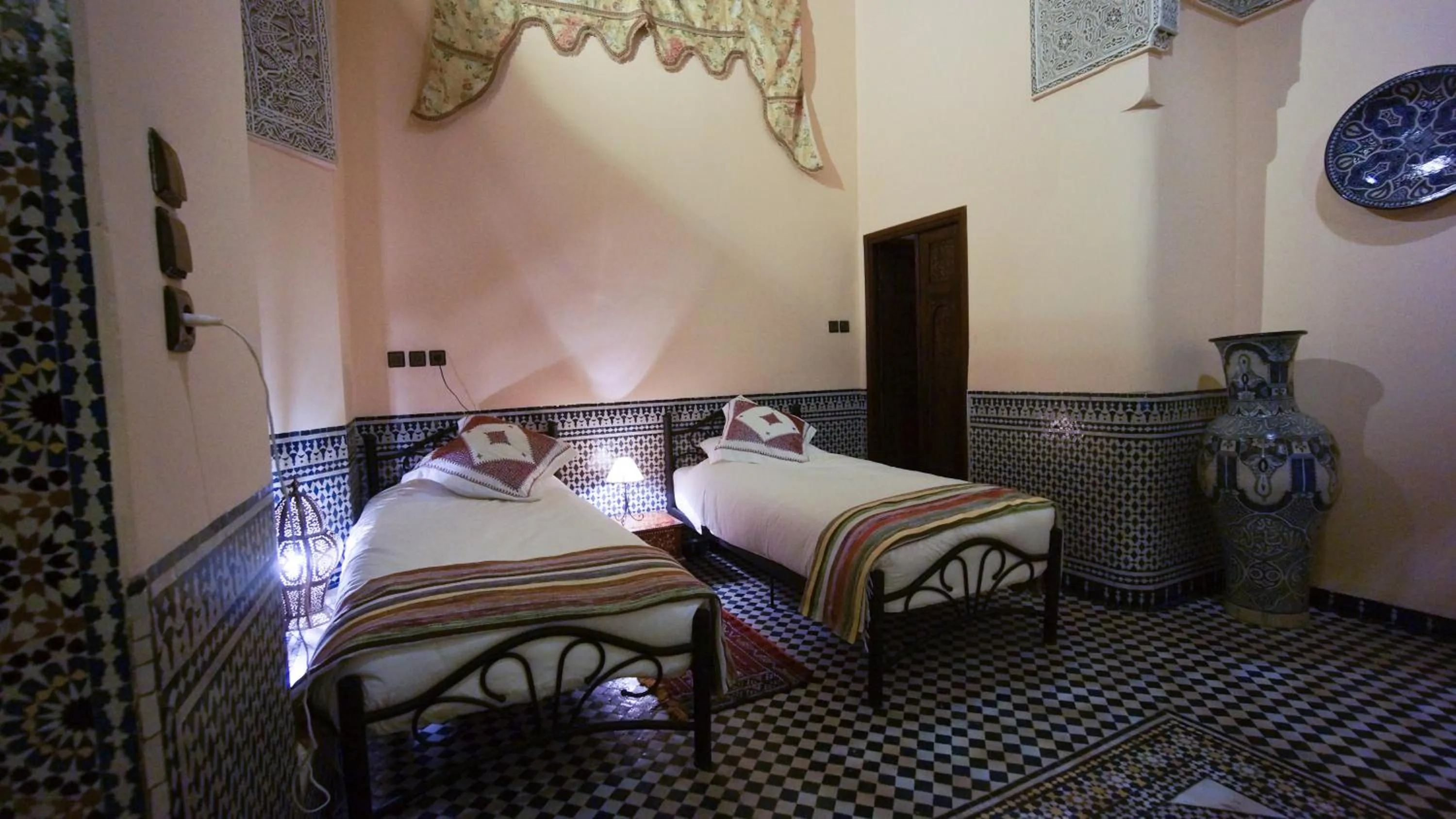 Bed in Riad Fes Palacete