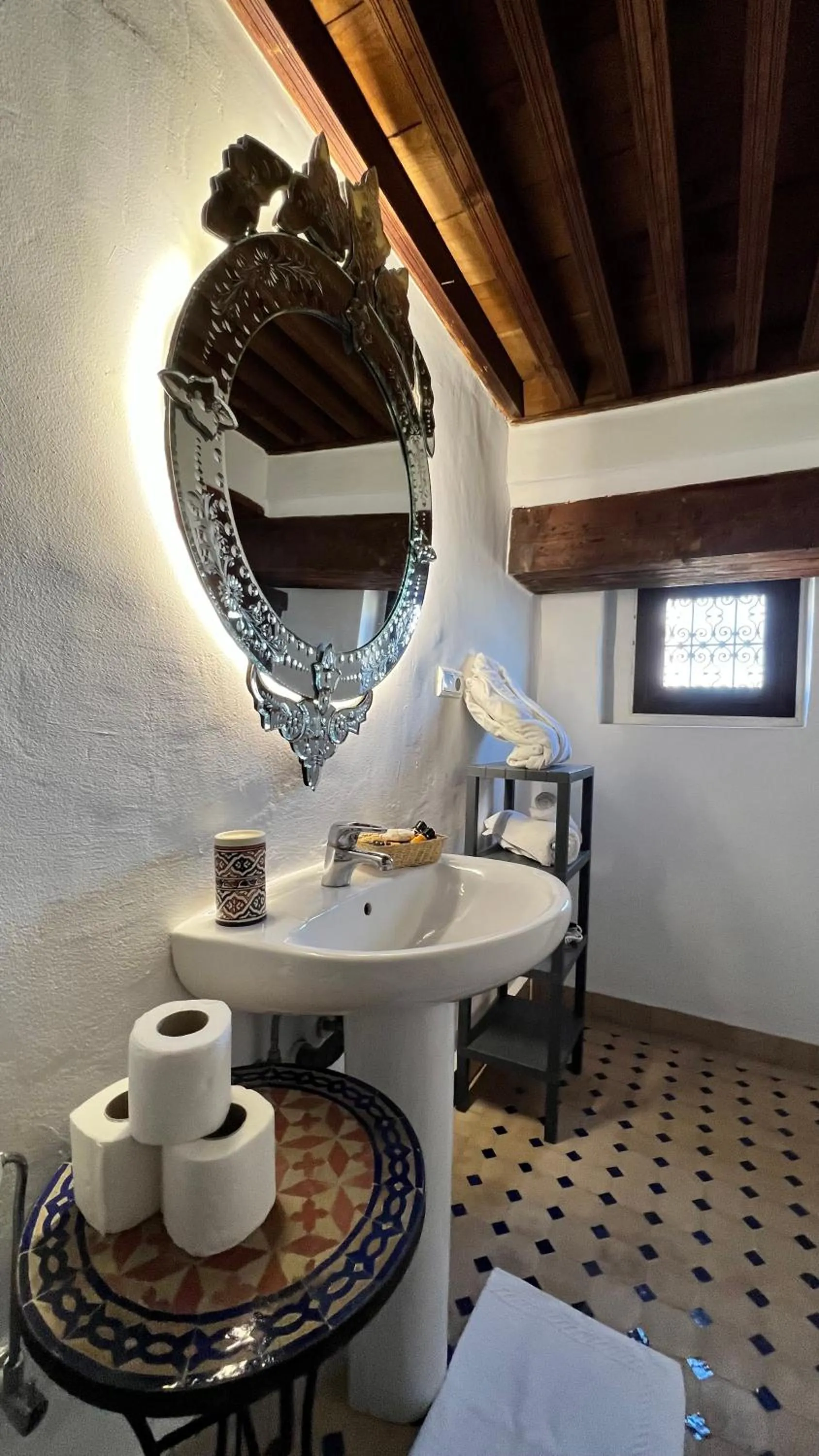 Shower in Riad Fes Palacete