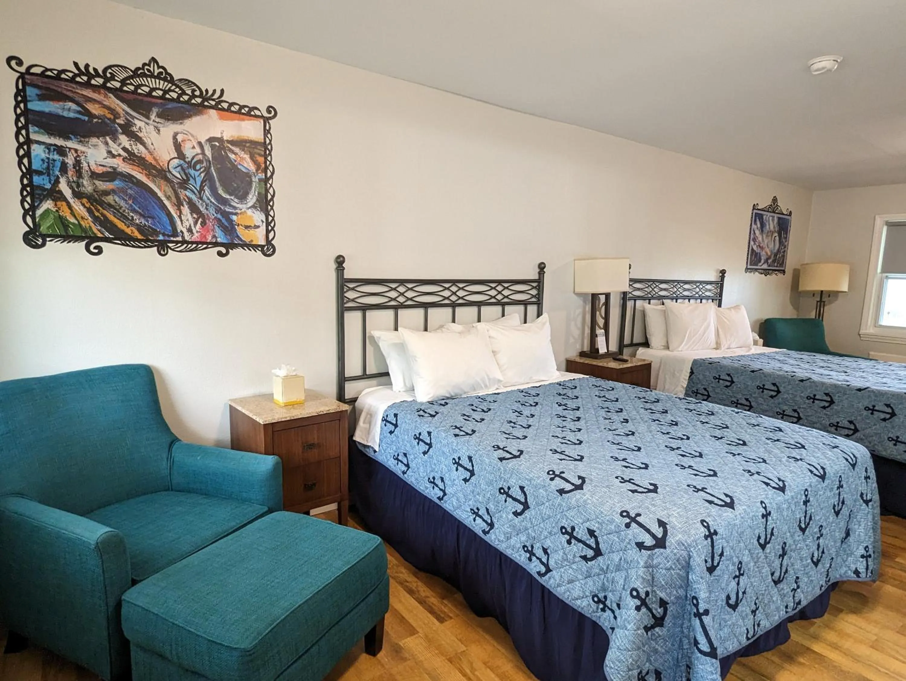 Bed in Riverboat Inn & Suites