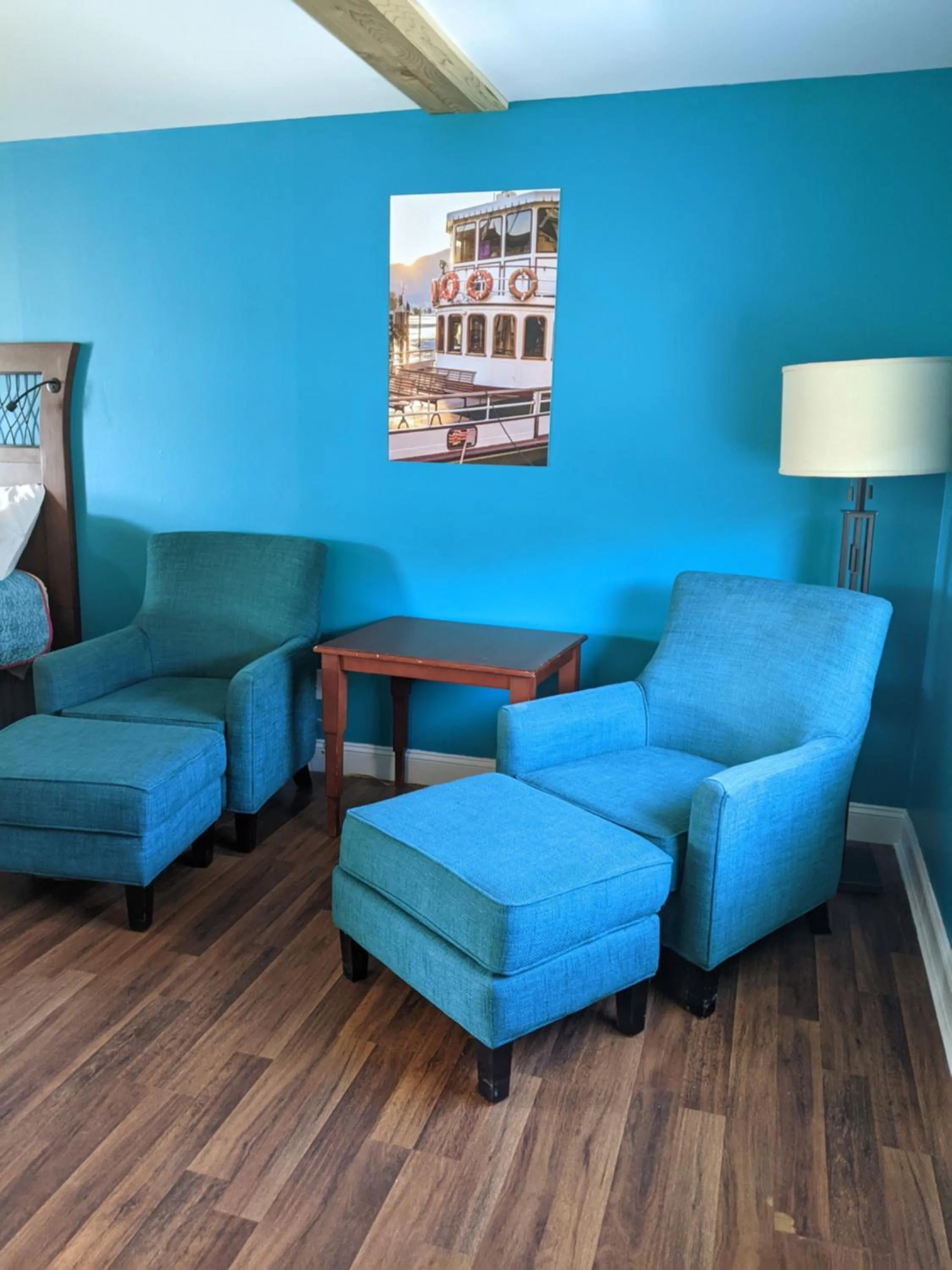 Riverboat Inn & Suites