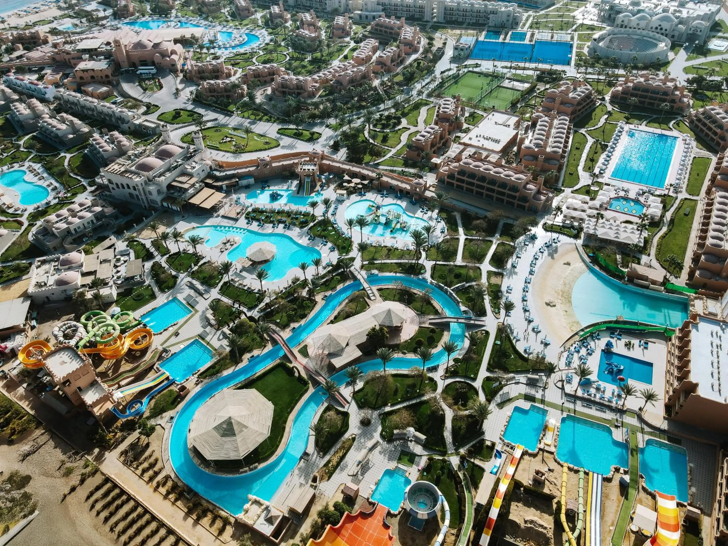 Property building in Sentido Akassia Beach