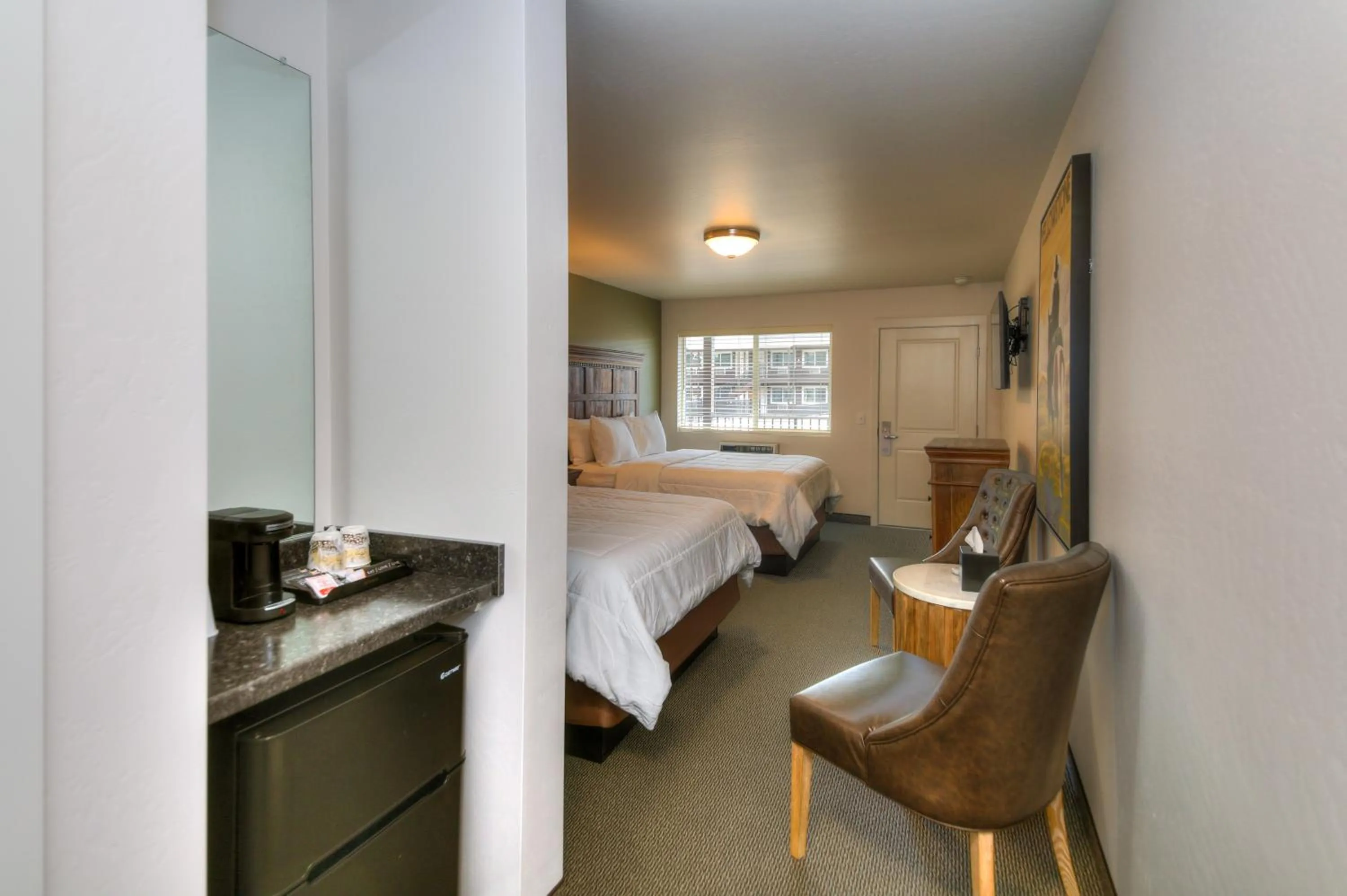 Bed in Roosevelt Hotel - Yellowstone