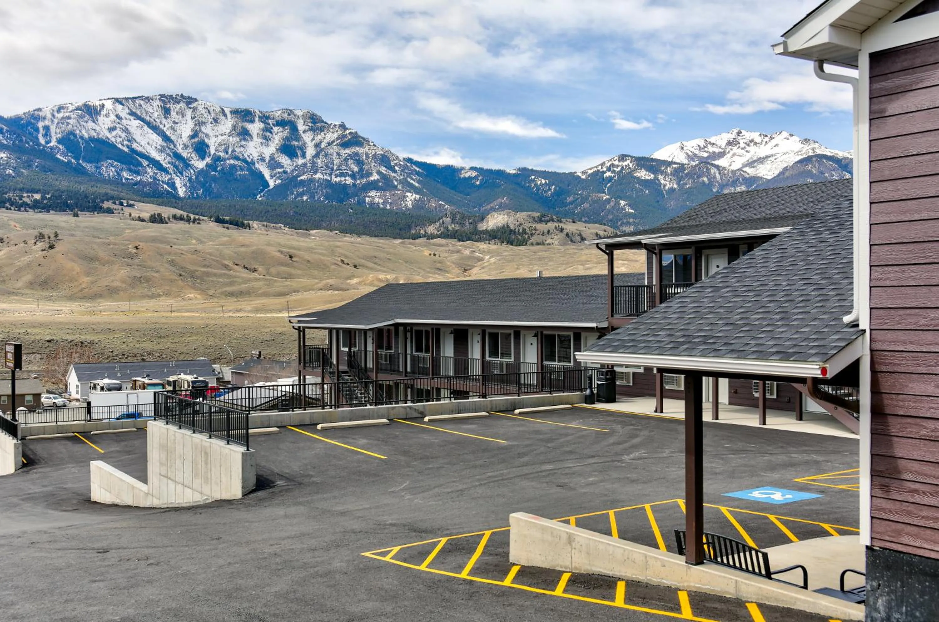Business facilities in Roosevelt Hotel - Yellowstone