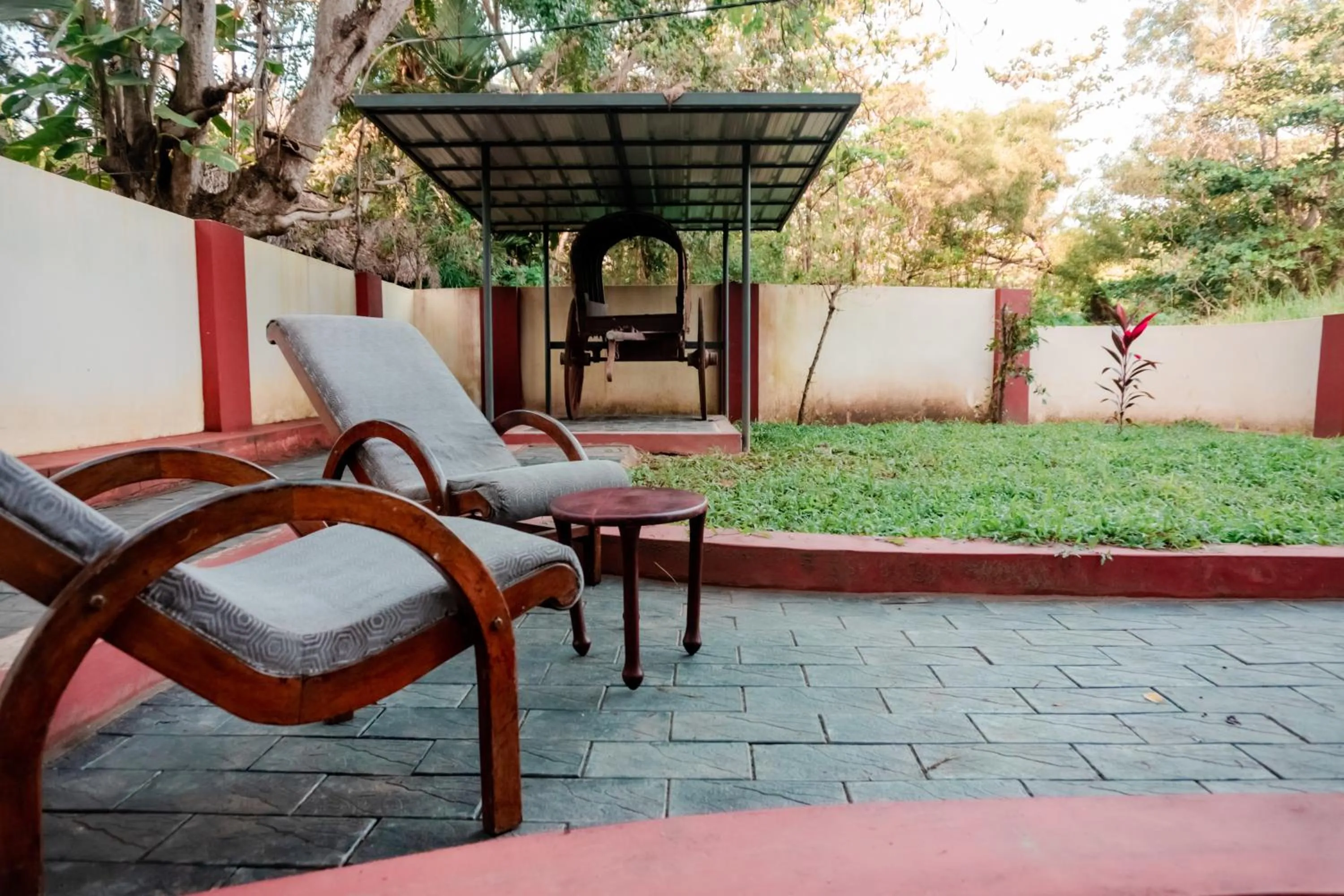 Eden Garden By Cliff Way