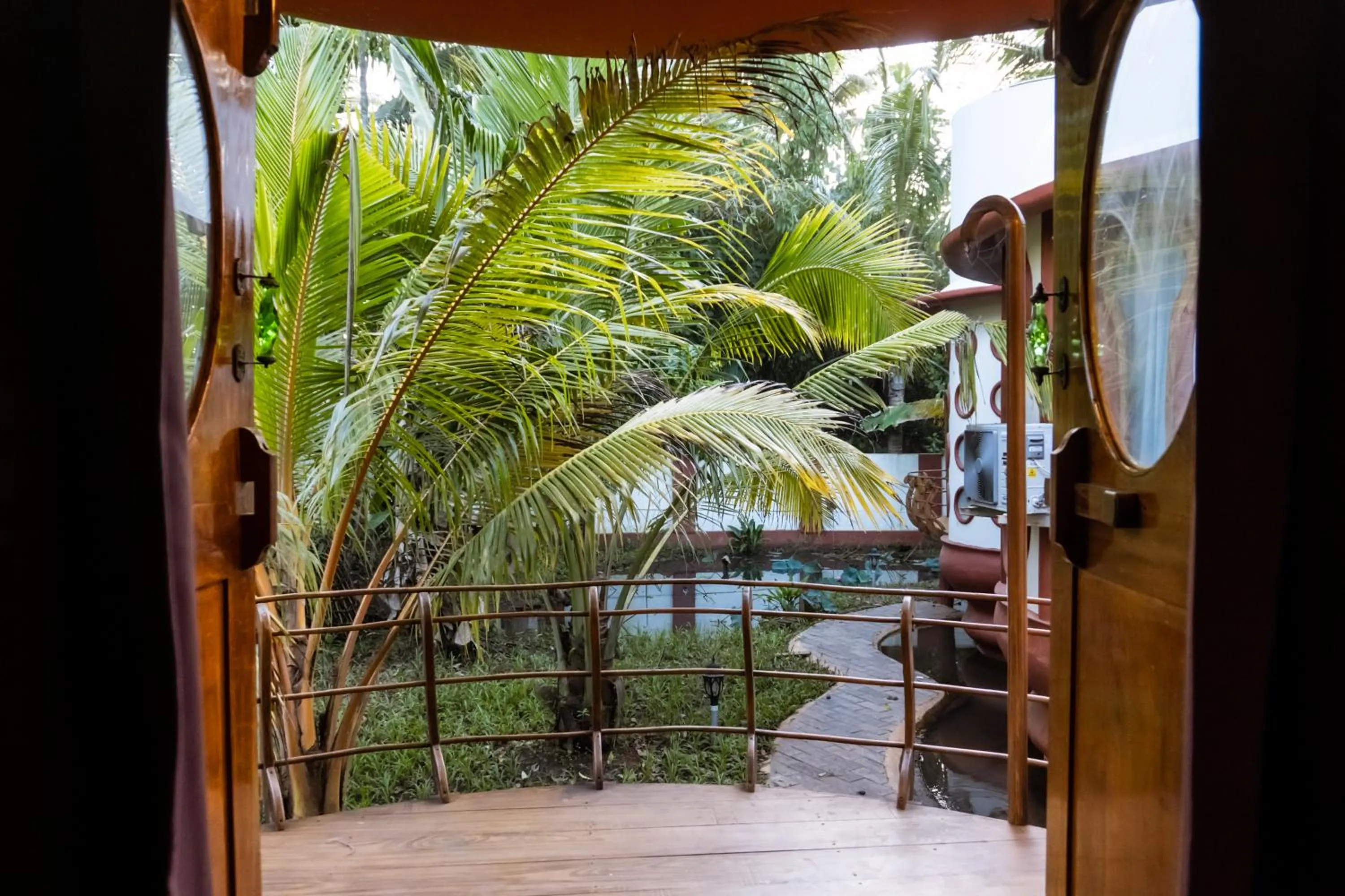 Eden Garden By Cliff Way