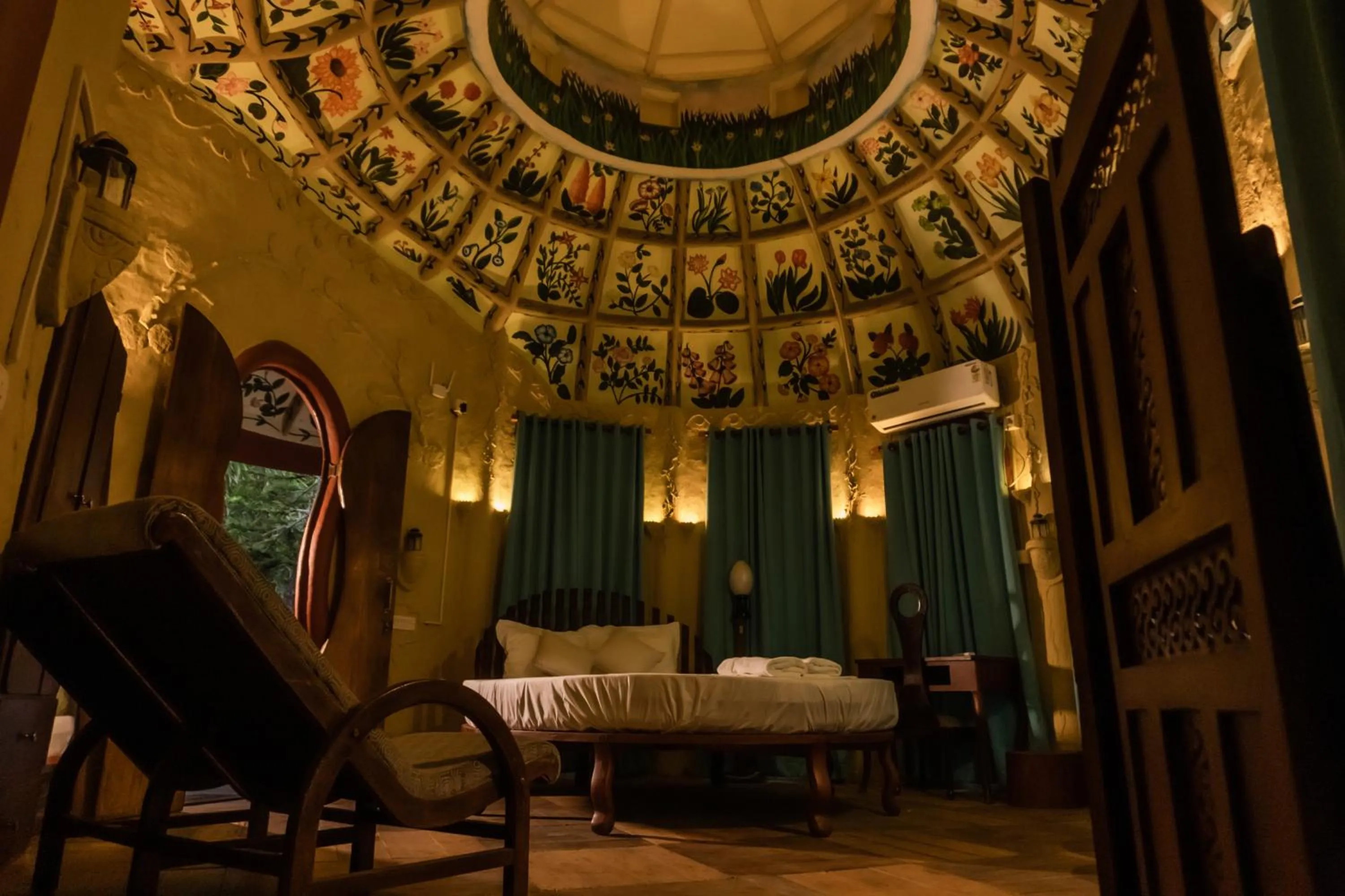 Eden Garden By Cliff Way