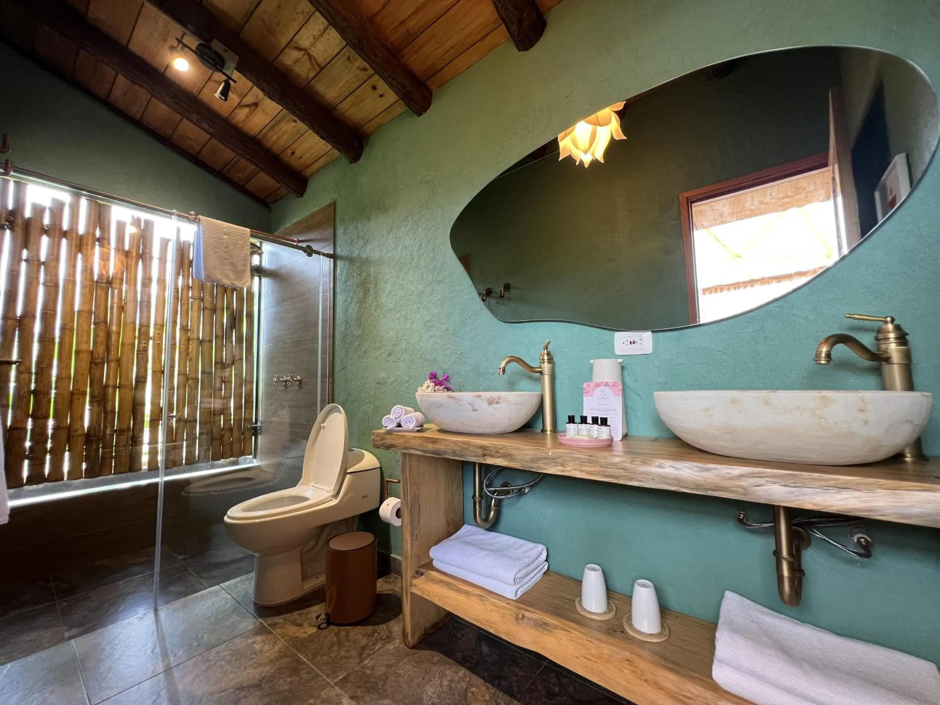 Bathroom in La Perla Finca Hotel