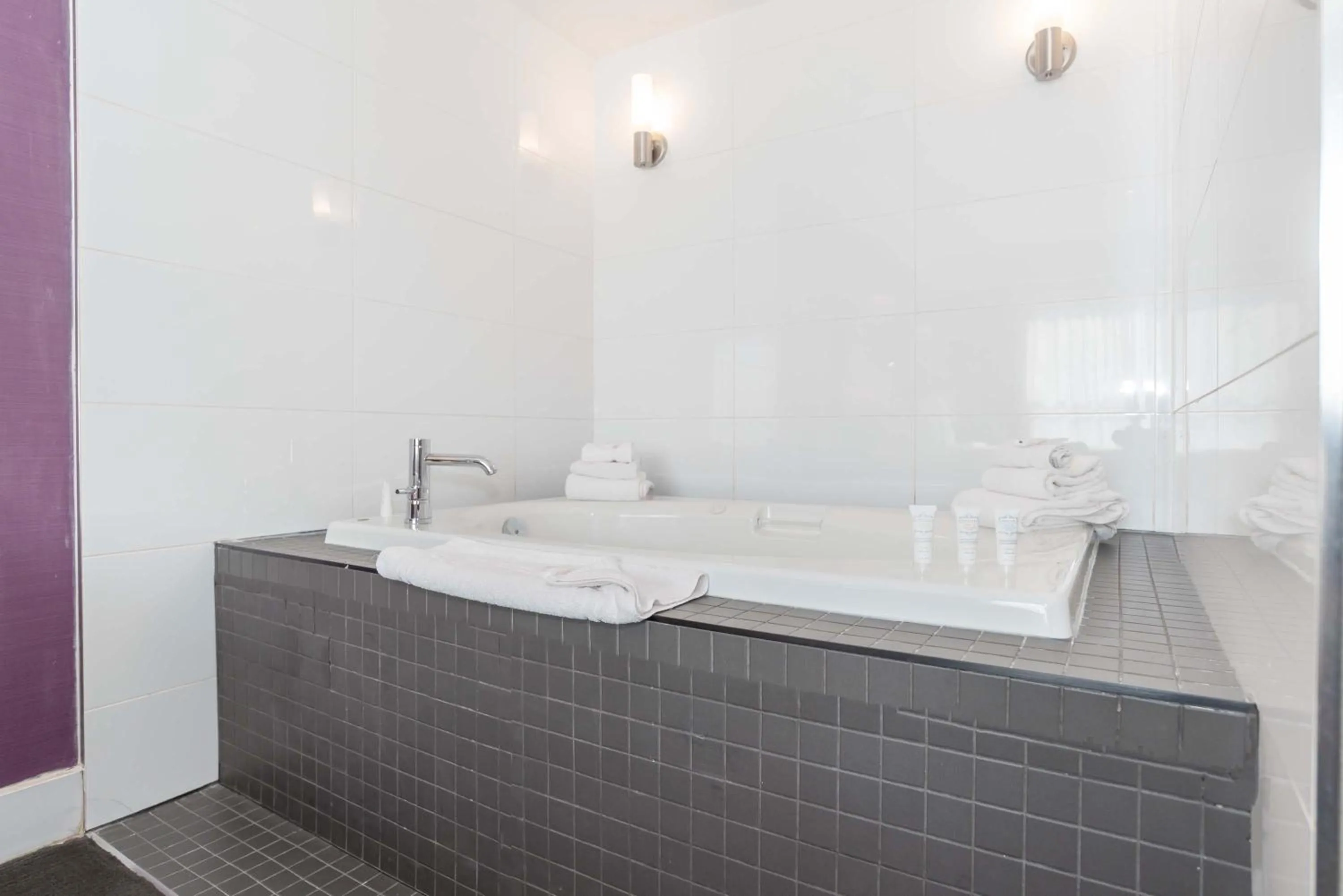 Spa and wellness centre/facilities in Sandman Signature Kamloops Hotel