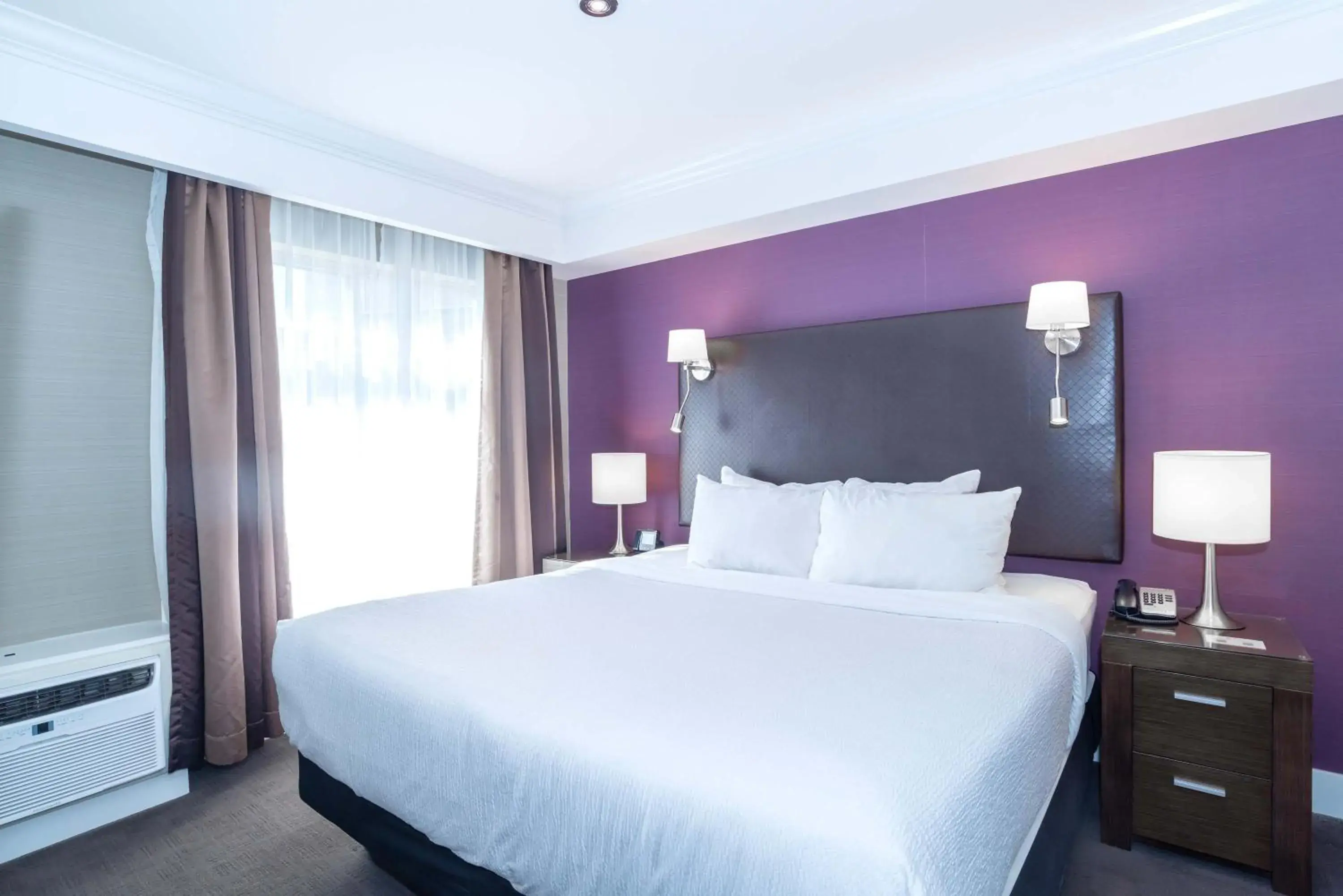 Standard Suite, 1 King Bed, Kitchen, Park View in Sandman Signature Kamloops Hotel Standard Suite, 1 King Bed, Kitchen, Park View in Sandman Signature Kamloops Hotel