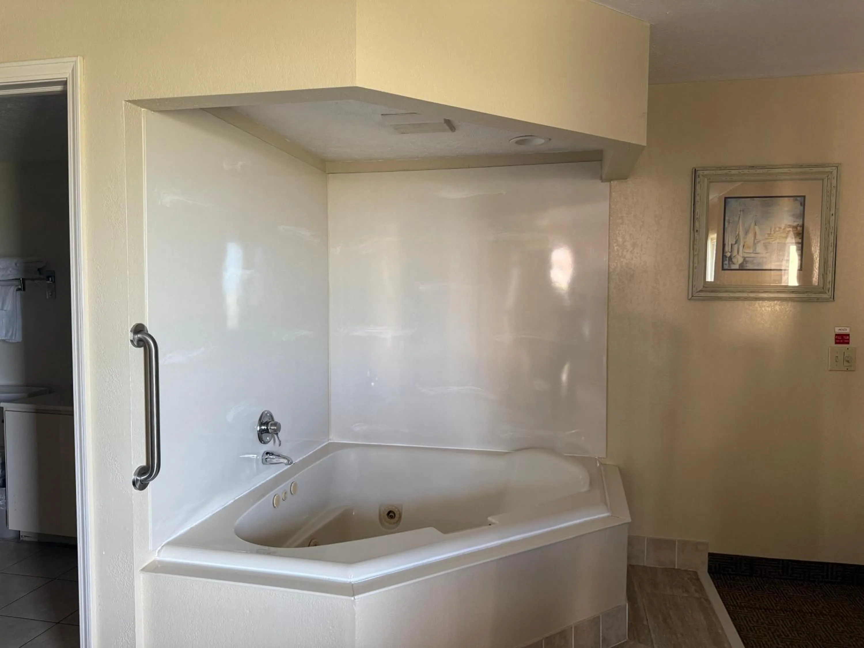 Clinton Inn & Suites